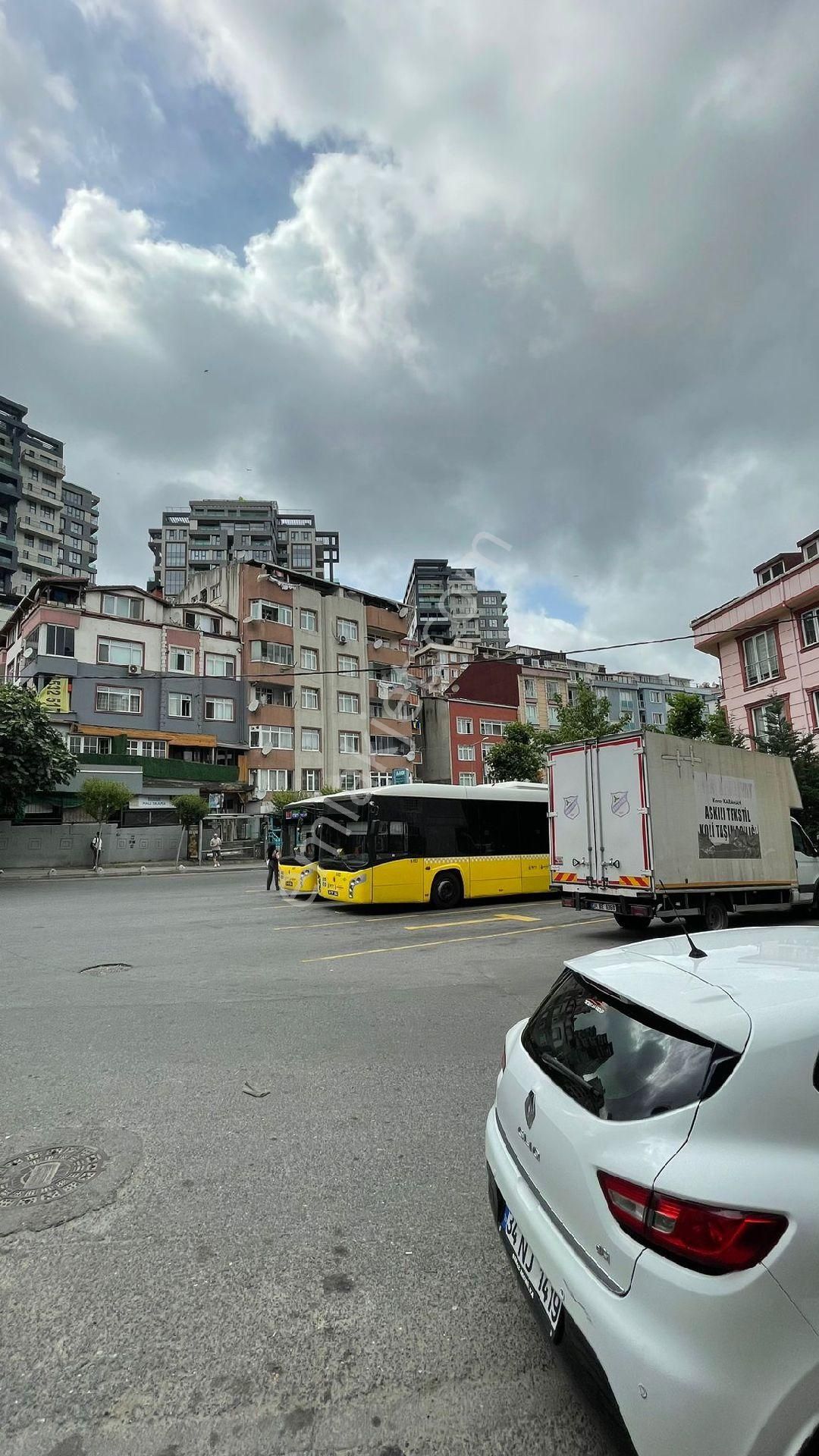 Atlas Uni Ve Son Duraga Komşu 2+1 Kiralık Daire - Görsel 10