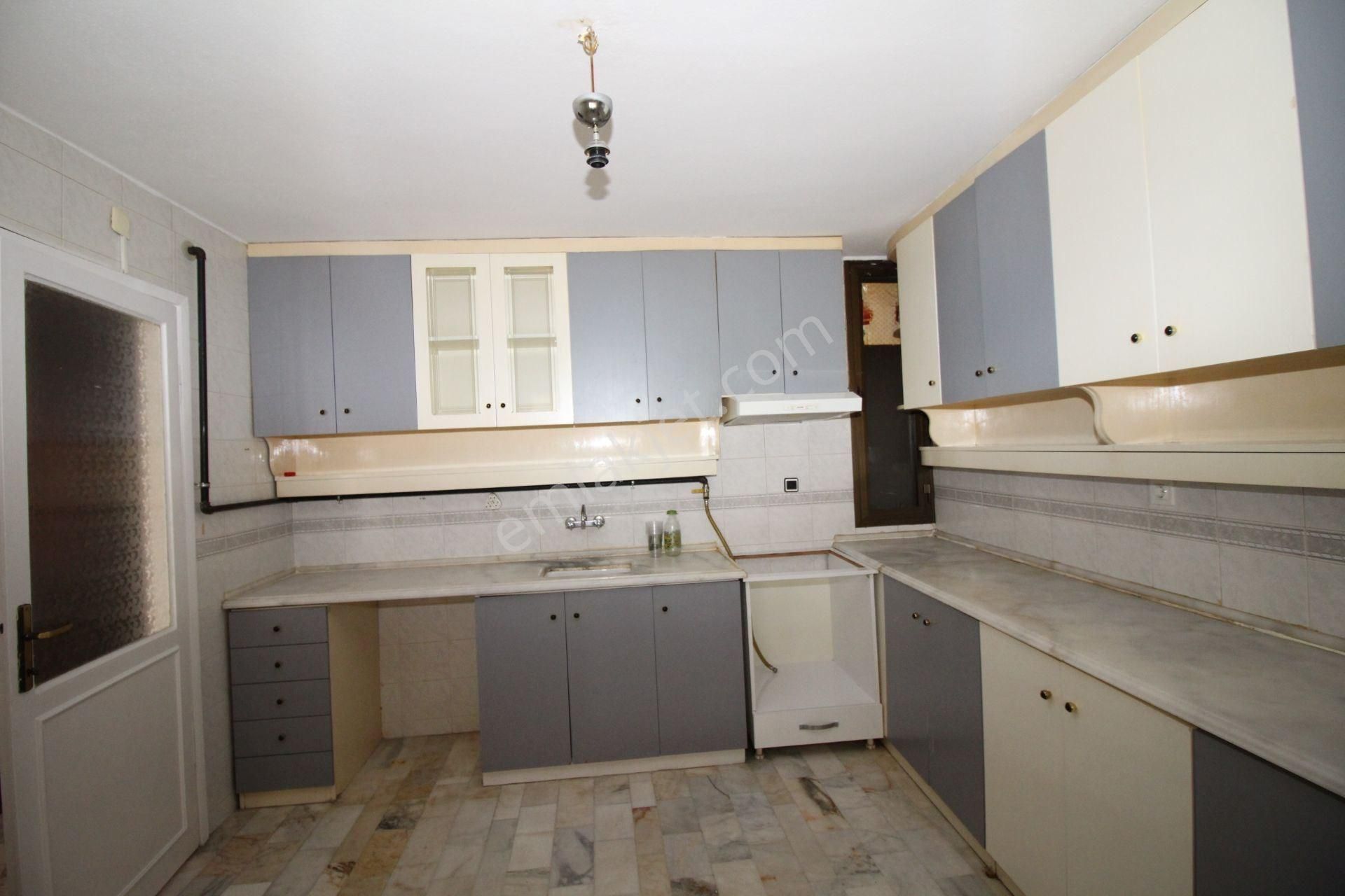 Göztepe Metro Karşısında Asansölü D.gazlı 3+1 Kiralık Arakat - Görsel 20