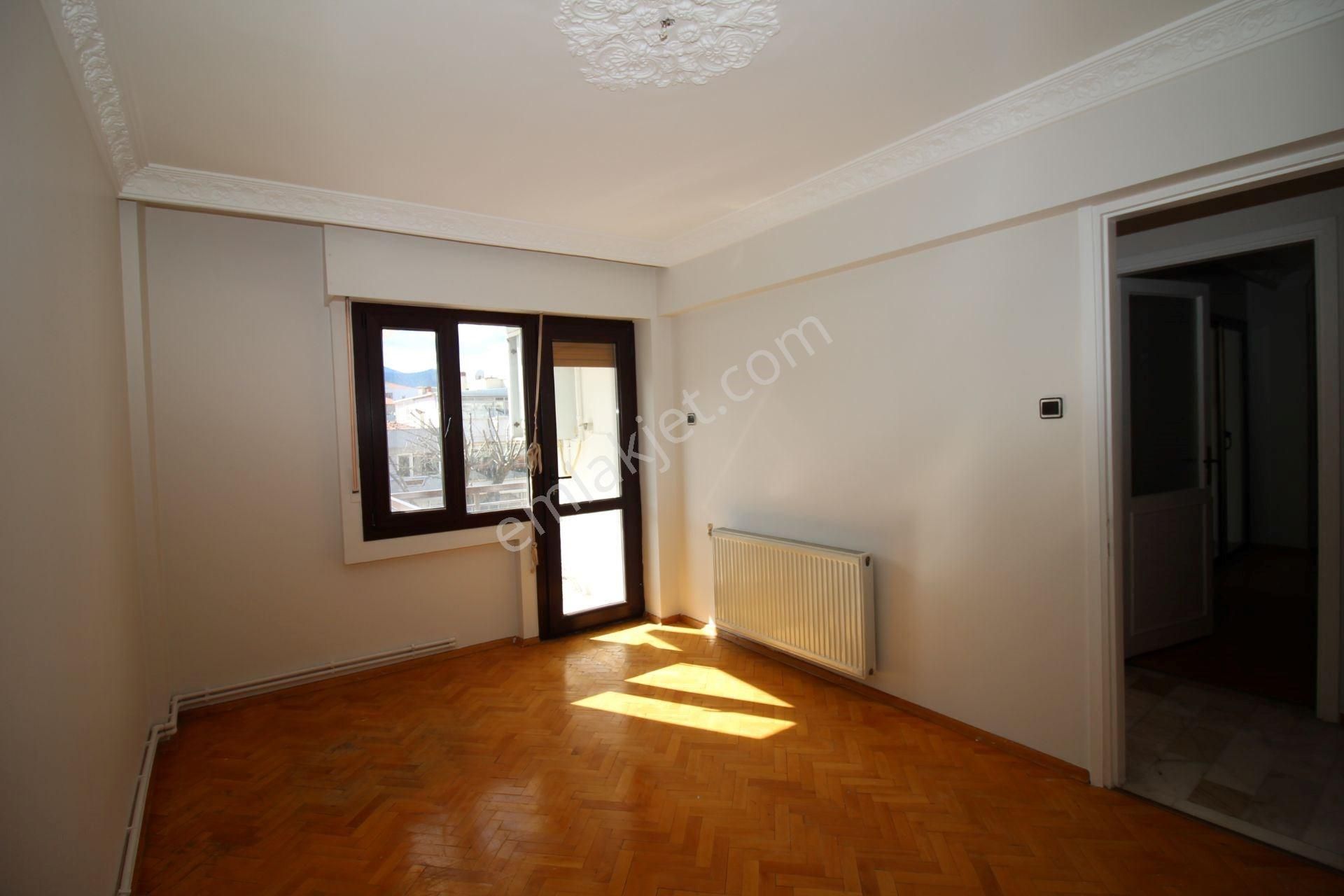 Göztepe Metro Karşısında Asansölü D.gazlı 3+1 Kiralık Arakat - Görsel 14