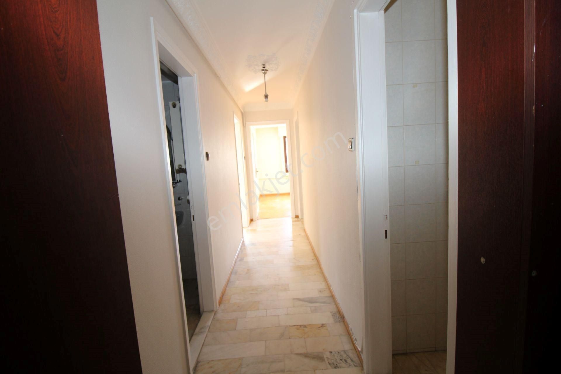 Göztepe Metro Karşısında Asansölü D.gazlı 3+1 Kiralık Arakat - Görsel 12