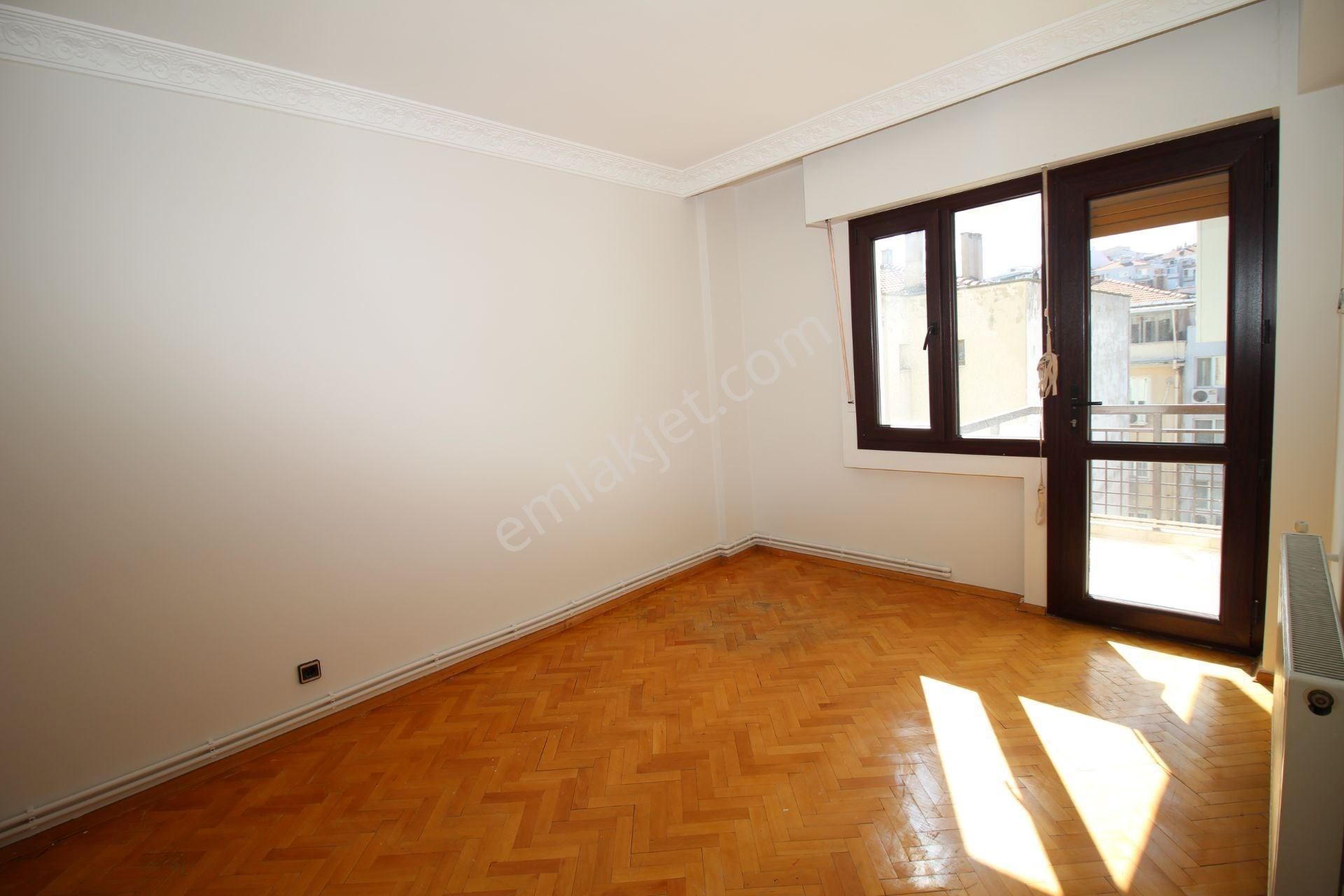 Göztepe Metro Karşısında Asansölü D.gazlı 3+1 Kiralık Arakat - Görsel 13