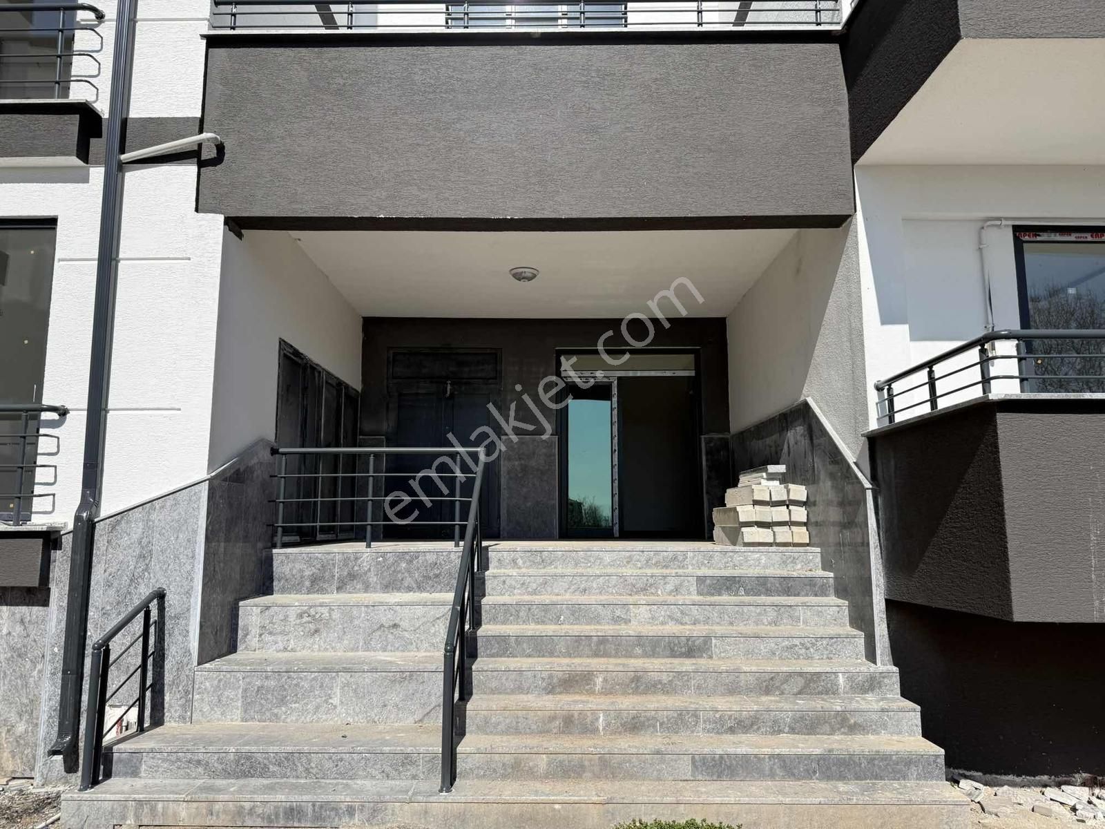 Ömer İnan Remax Hür 3+1 Köşe Fırsat Lüx Daire - Görsel 4