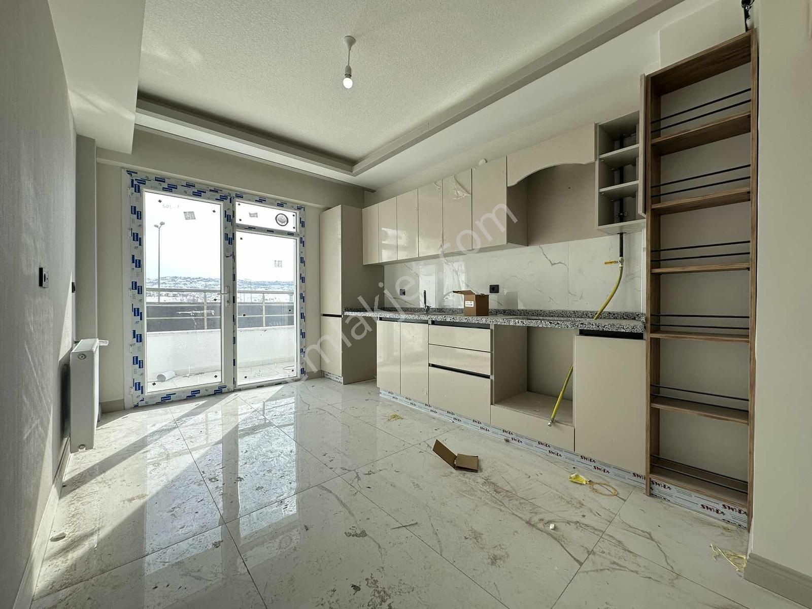 Serkent Bahçelievler Mahallesinde Kiralık 4+1 Sıfır Daire - Görsel 5