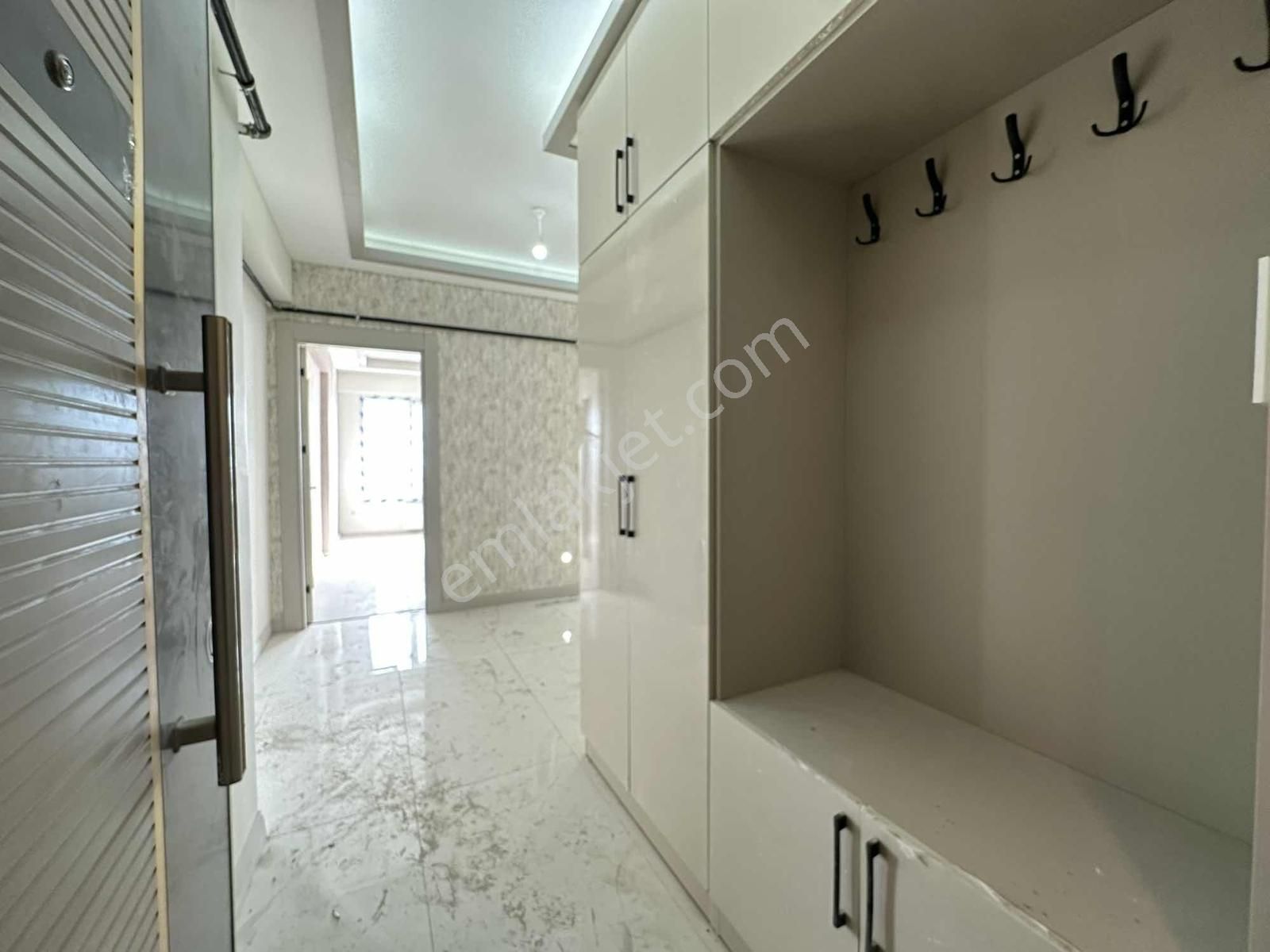 Serkent Bahçelievler Mahallesinde Kiralık 4+1 Sıfır Daire - Görsel 3