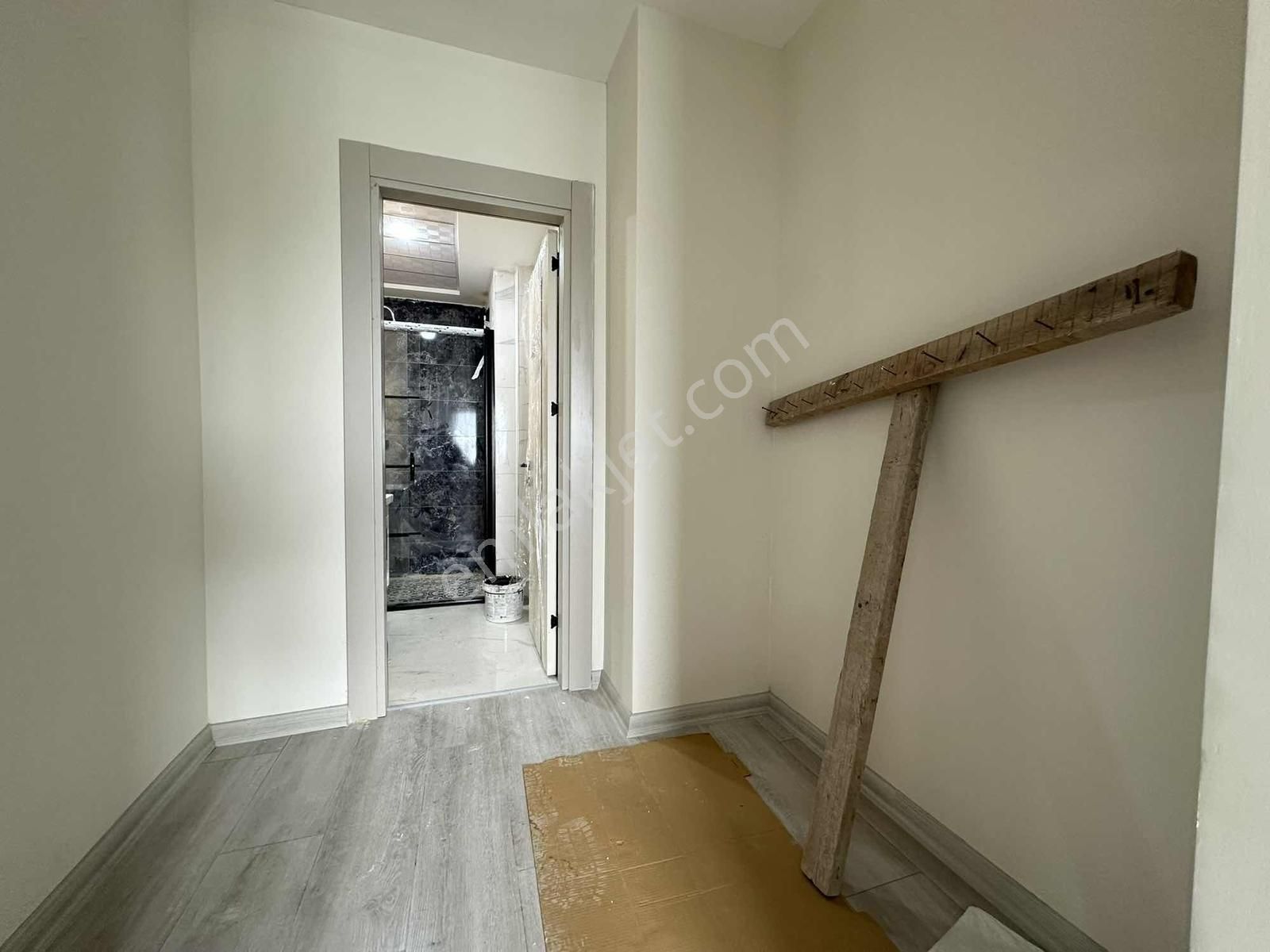 Serkent Bahçelievler Mahallesinde Kiralık 4+1 Sıfır Daire - Görsel 9