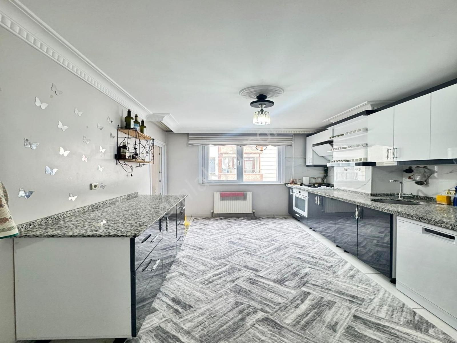 Konak Yapıdan 150 M² Geniş 3+1 | 2. Kat | Tek Daire Üzeri - Görsel 30