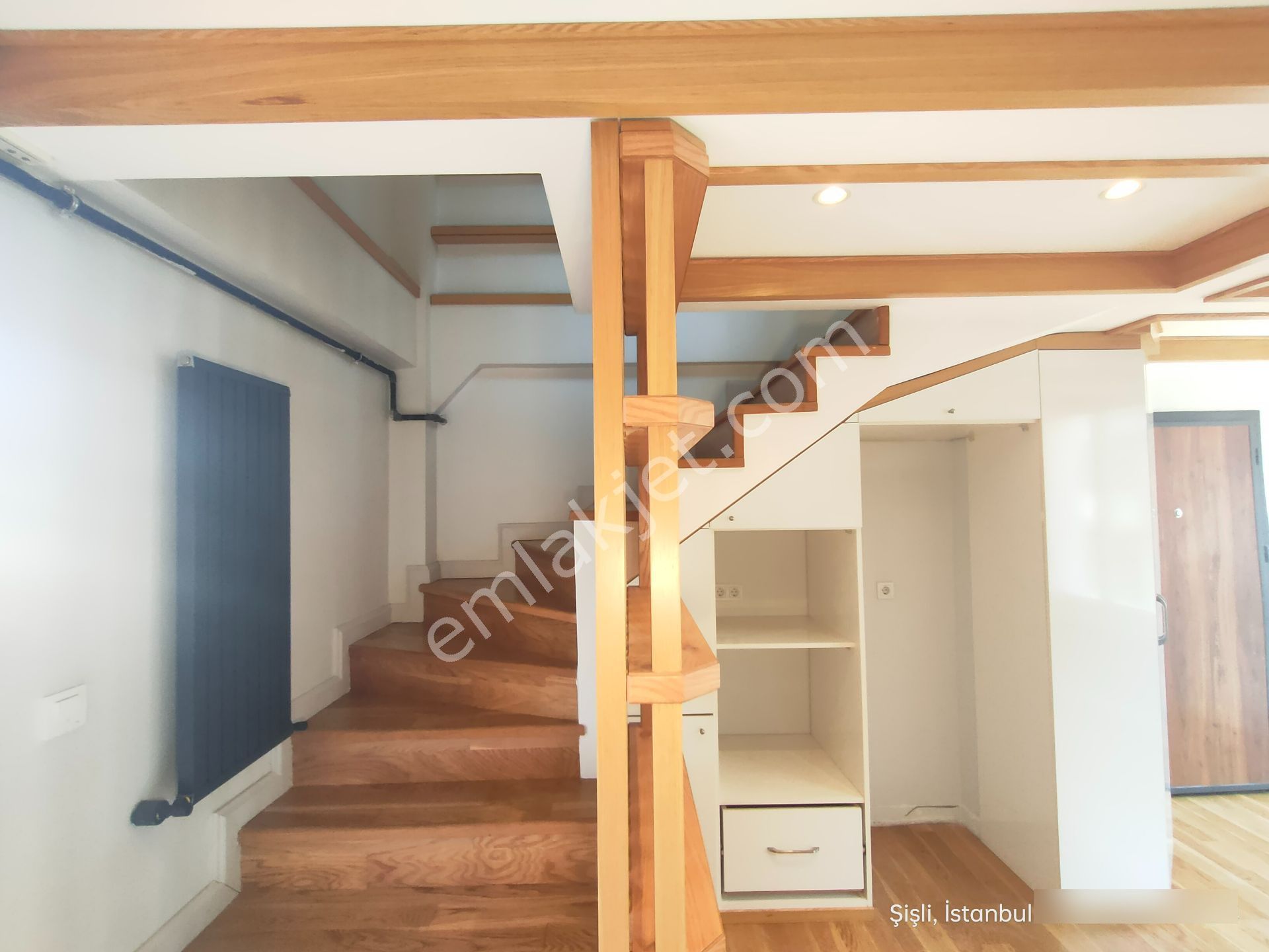 Şişli Teşvikiye'de, Çelik Konstrüksiyonlu, Asansörlü, Çok Özel Kiralık Daire - Görsel 14