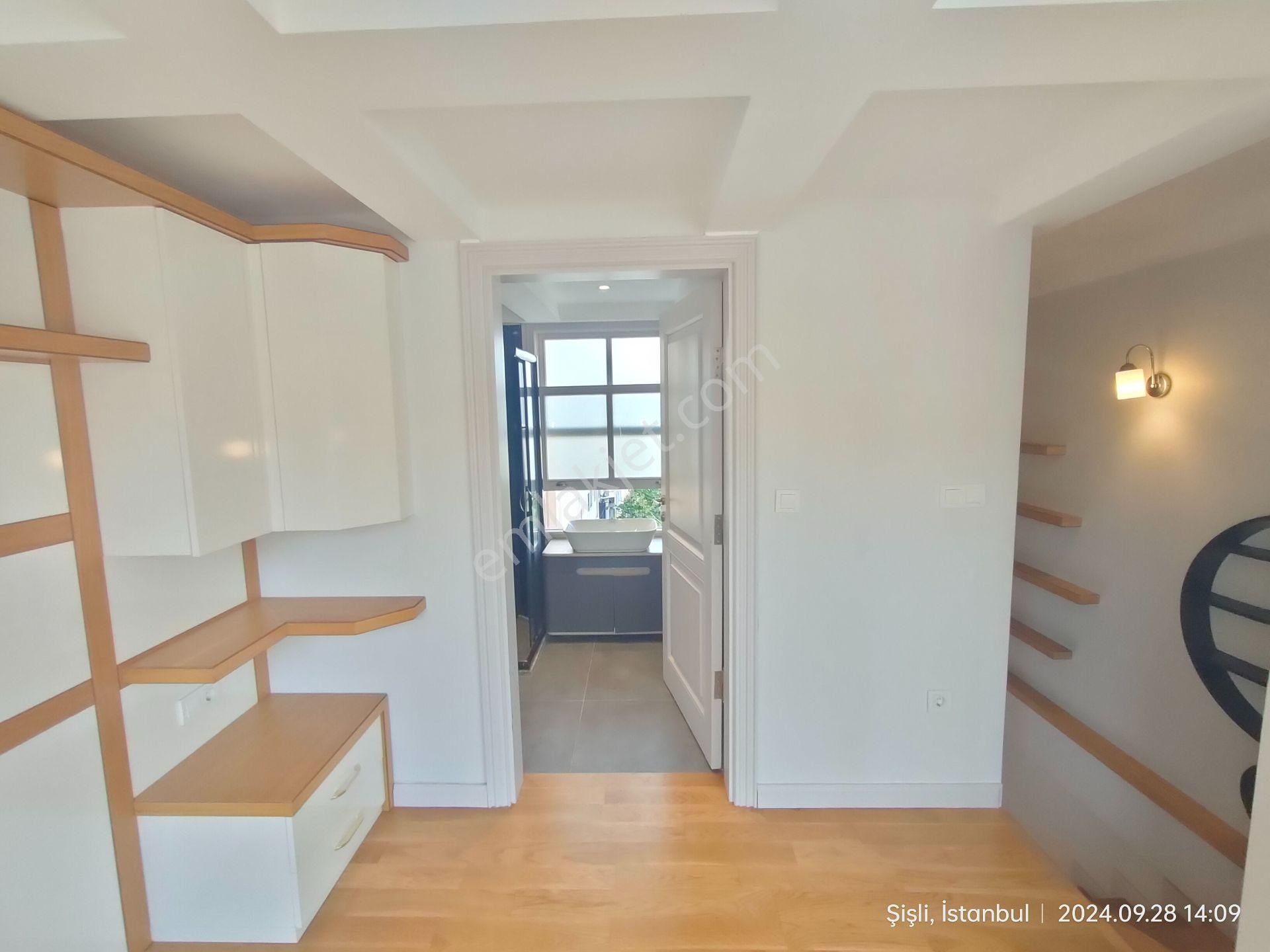 Şişli Teşvikiye'de, Çelik Konstrüksiyonlu, Asansörlü, Çok Özel Kiralık Daire - Görsel 20