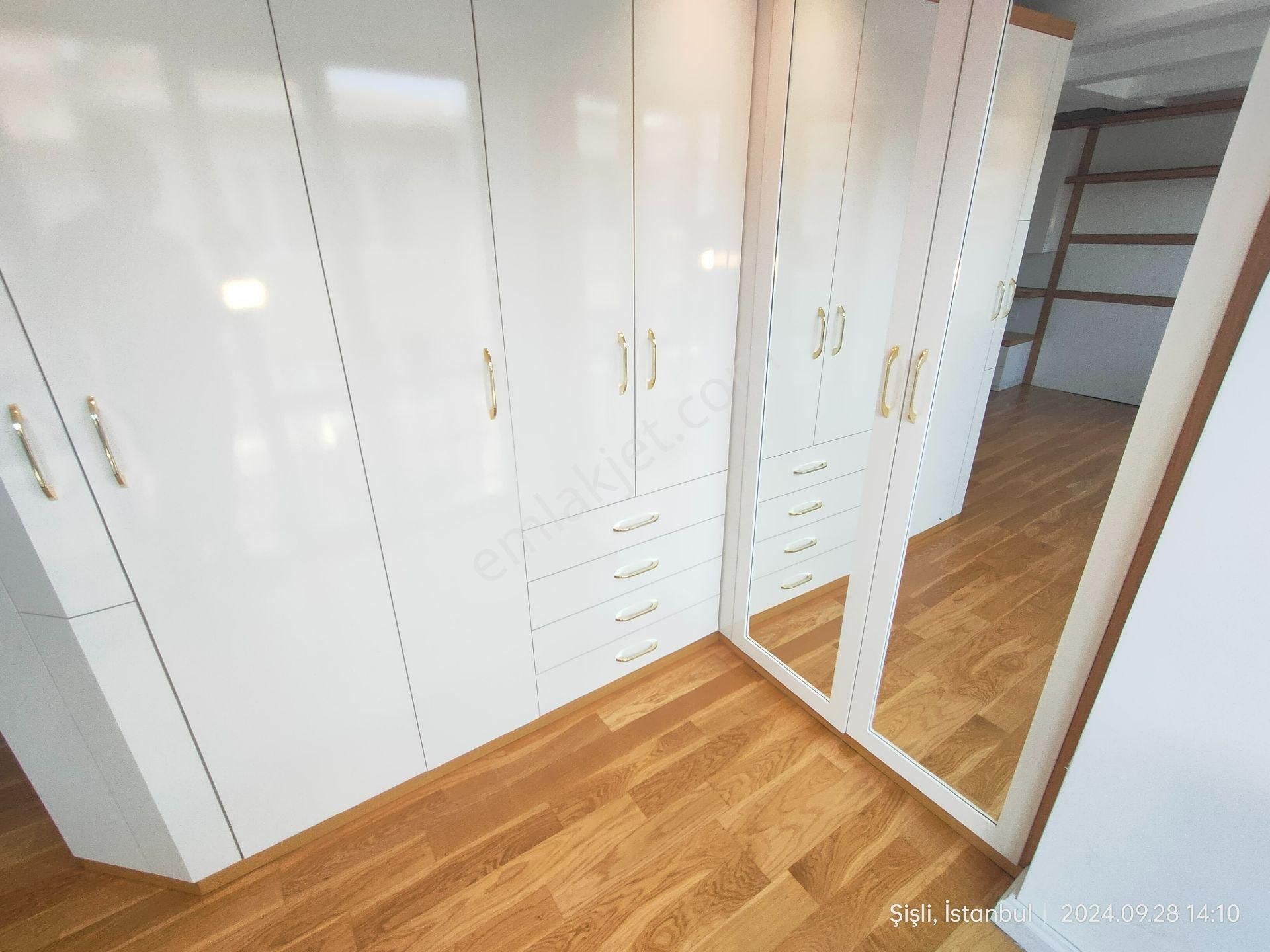 Şişli Teşvikiye'de, Çelik Konstrüksiyonlu, Asansörlü, Çok Özel Kiralık Daire - Görsel 24