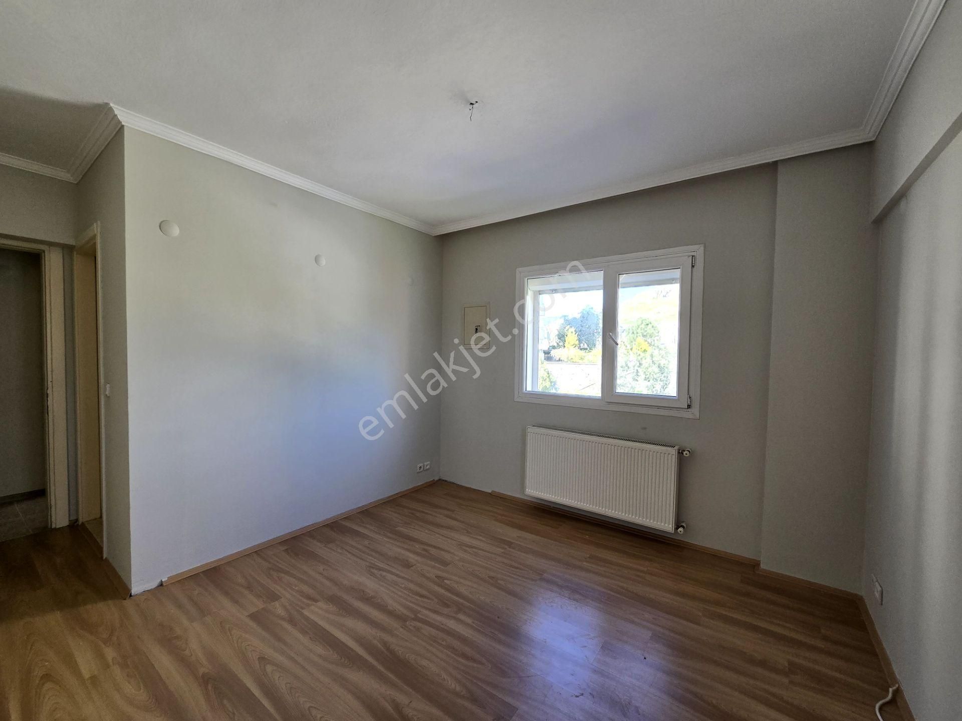 Bayraklı Körfez Mahallesinde Kiralık 4+1 Daire - Görsel 32