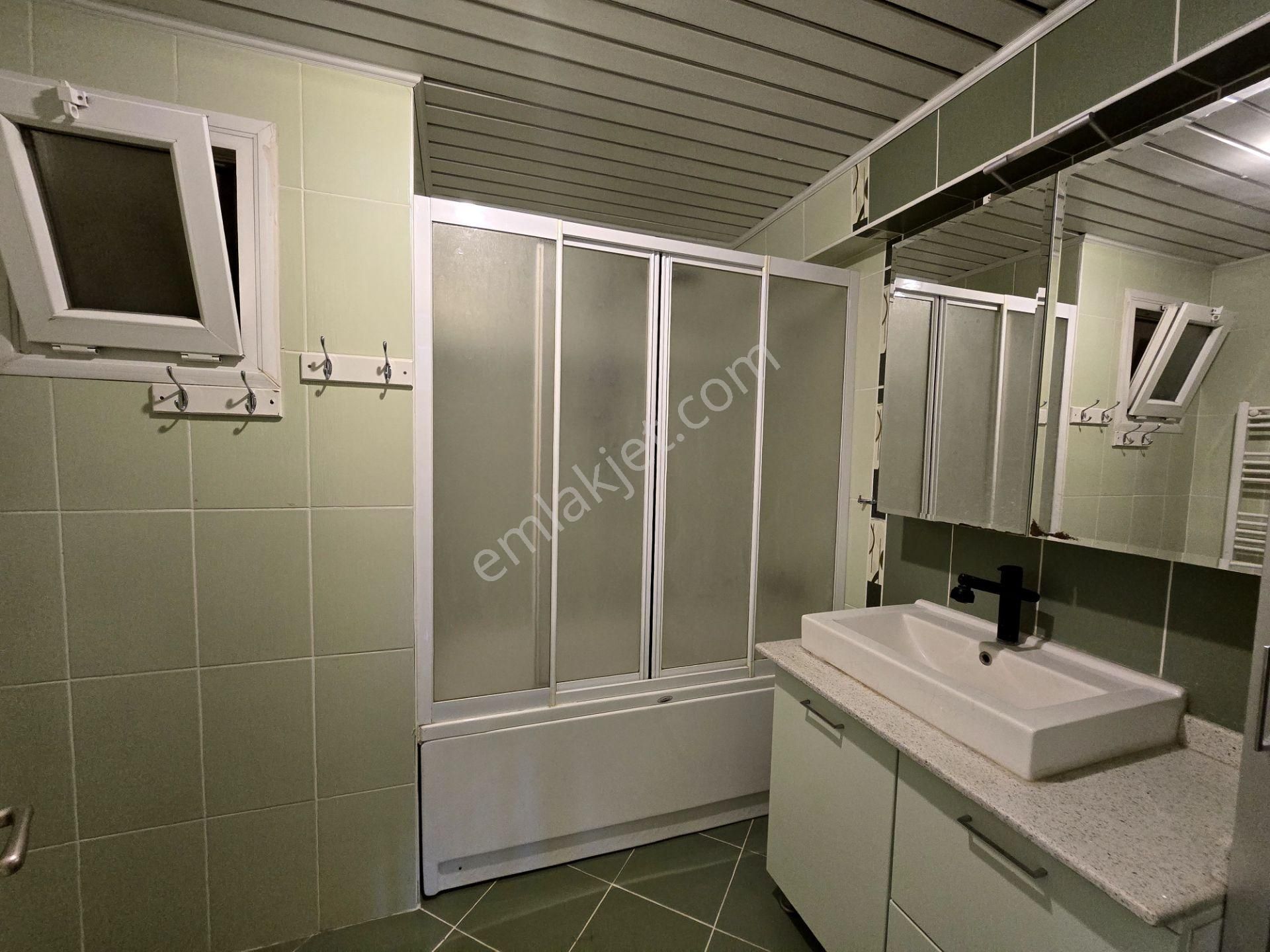 Bayraklı Körfez Mahallesinde Kiralık 4+1 Daire - Görsel 14