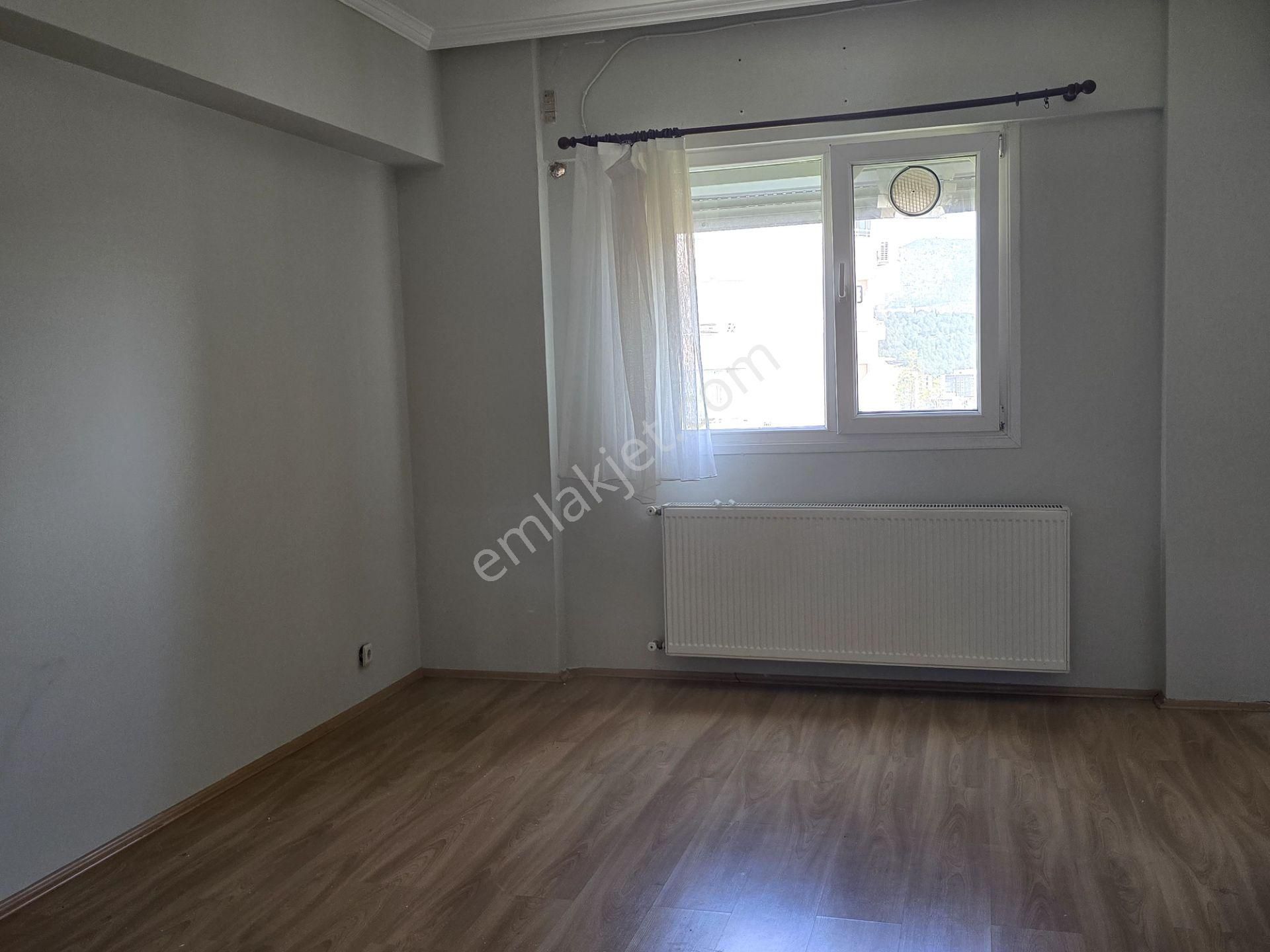 Bayraklı Körfez Mahallesinde Kiralık 4+1 Daire - Görsel 22