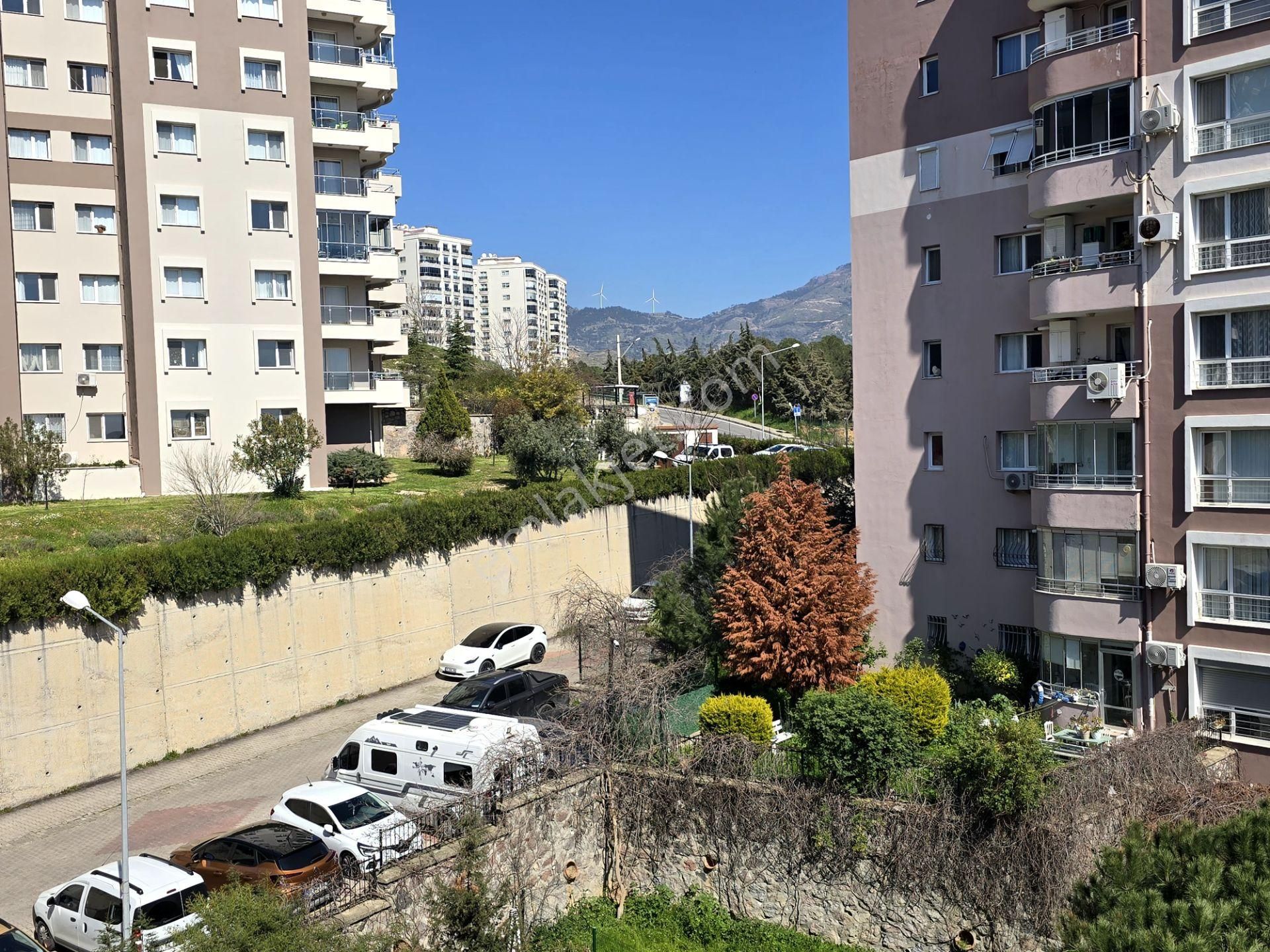 Bayraklı Körfez Mahallesinde Kiralık 4+1 Daire - Görsel 25