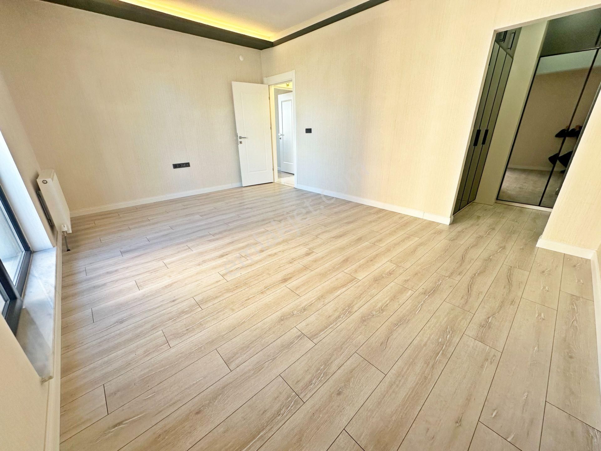 Ovacık Mahallesi Merkez'de Bulvar Paraleli Ara Kat 4,5+1 Lüx Satılık Site Dairesi!!! - Görsel 24