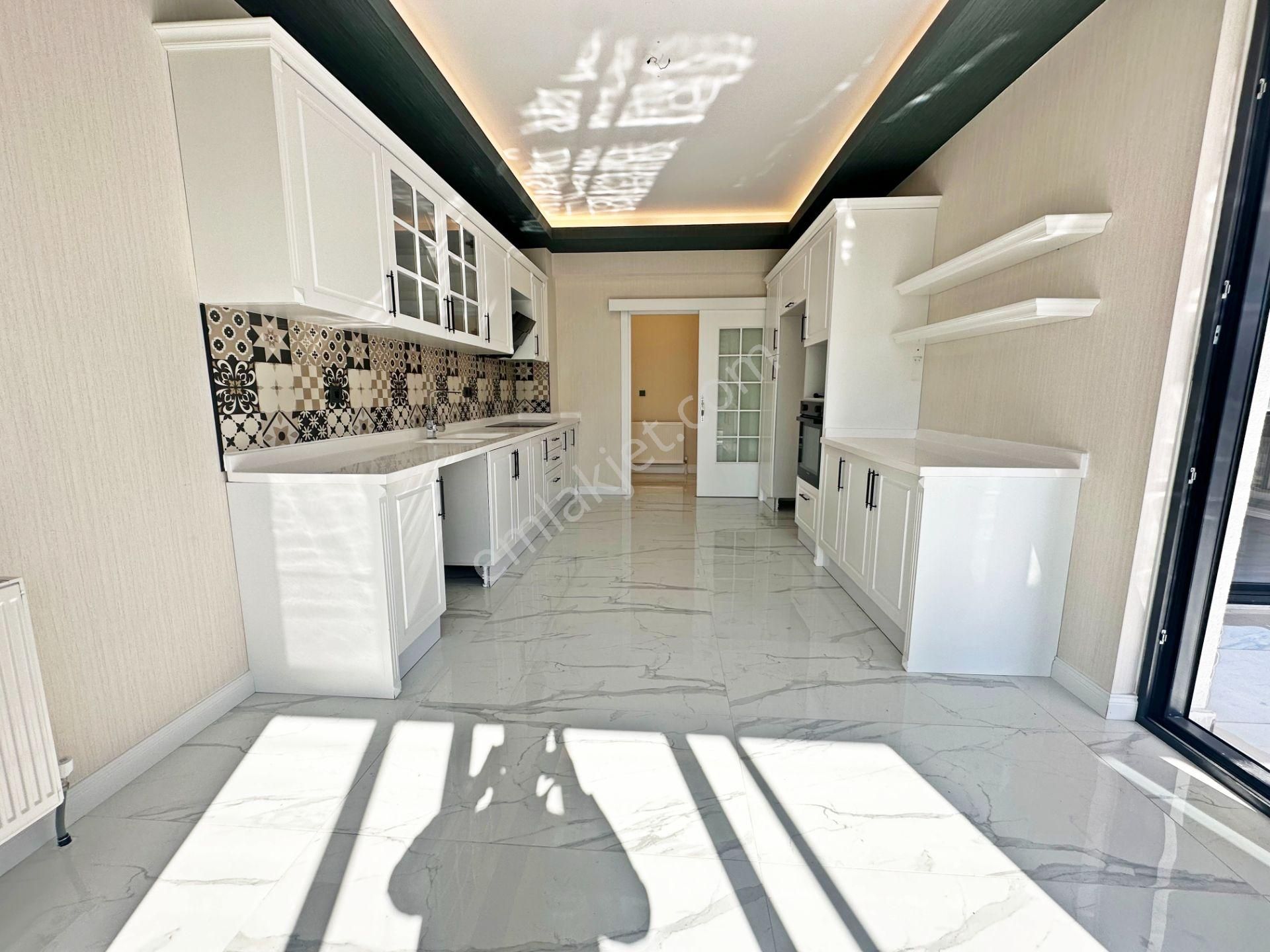 Ovacık Mahallesi Merkez'de Bulvar Paraleli Ara Kat 4,5+1 Lüx Satılık Site Dairesi!!! - Görsel 11