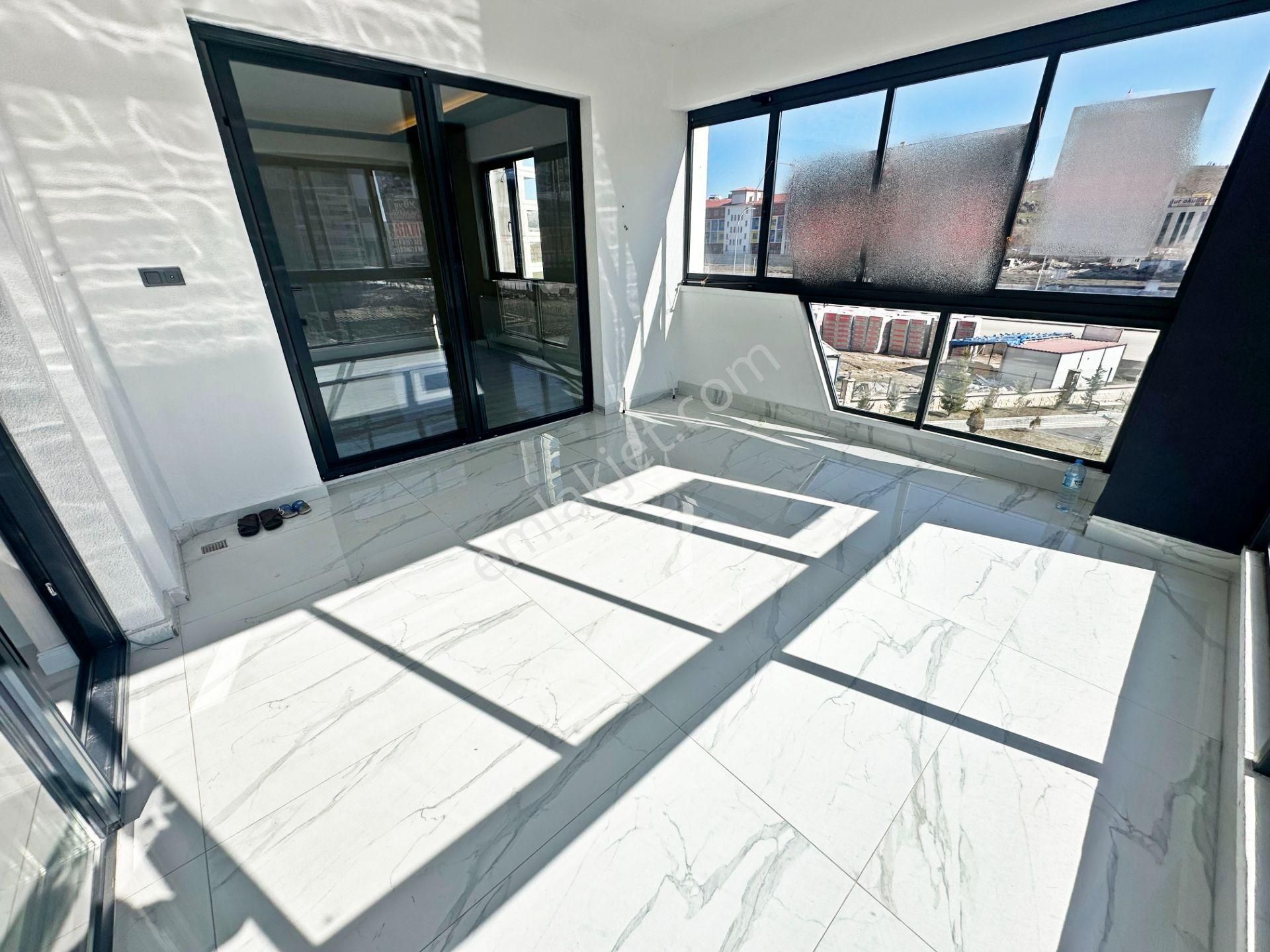 Ovacık Mahallesi Merkez'de Bulvar Paraleli Ara Kat 4,5+1 Lüx Satılık Site Dairesi!!! - Görsel 13