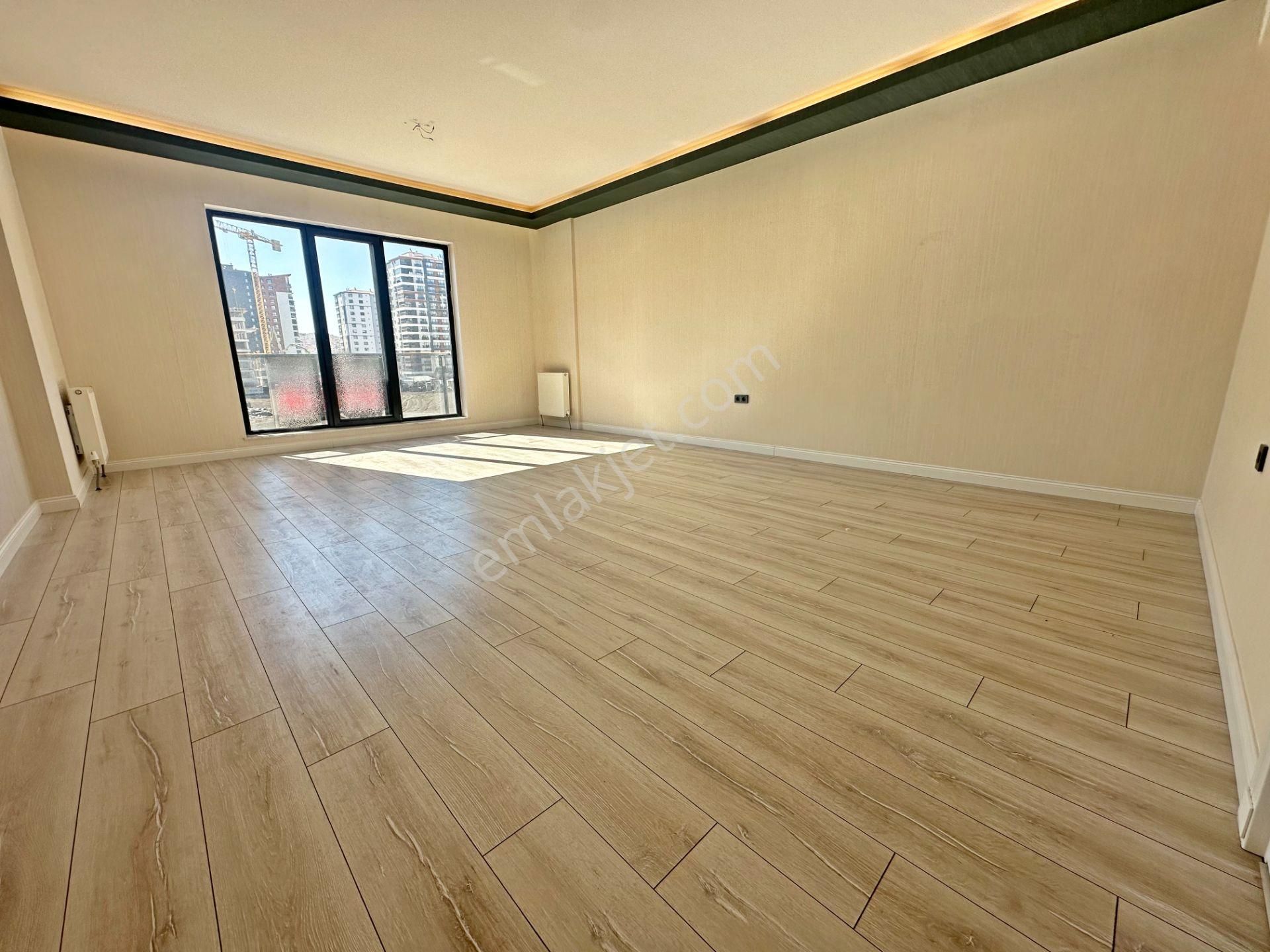 Ovacık Mahallesi Merkez'de Bulvar Paraleli Ara Kat 4,5+1 Lüx Satılık Site Dairesi!!! - Görsel 2