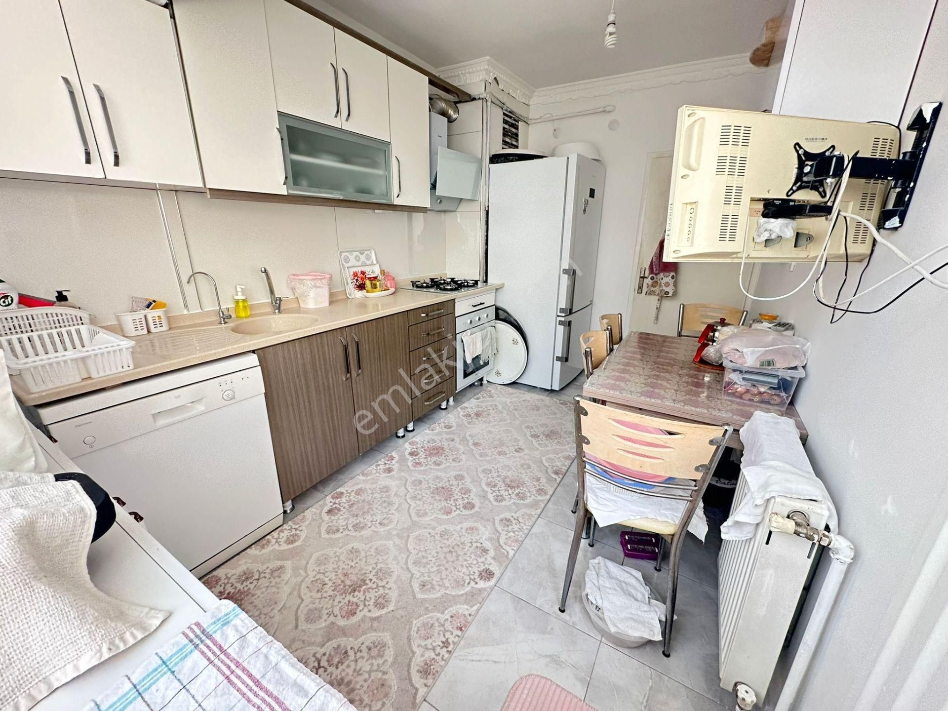 Çiçekli Mahallesinde Orta Kat 3+1 Isı Yalıtımlı Bağımsız Güney