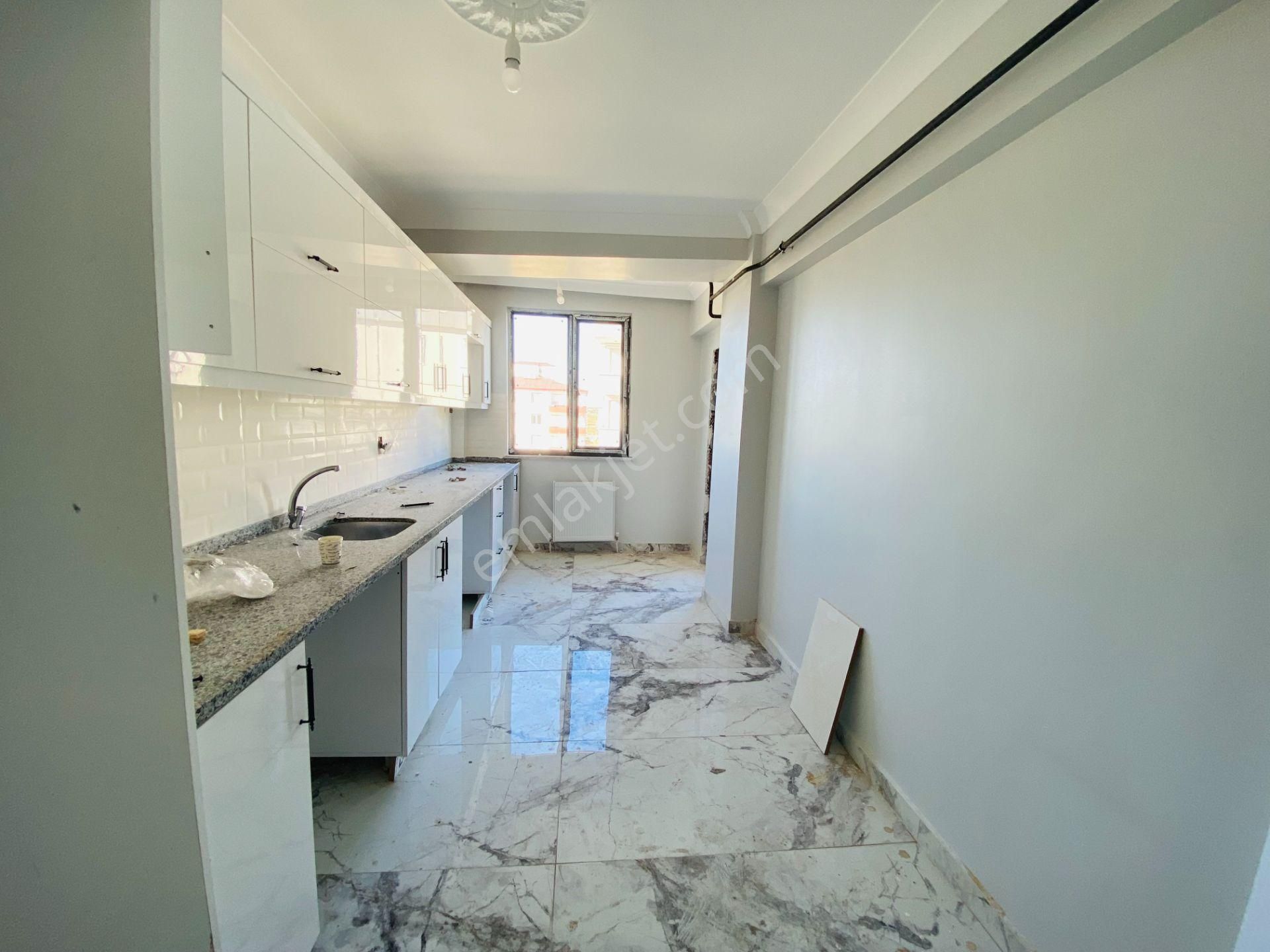 Güven'den Kapaklı'da Okullar Bölgesinde Kiralık 2+1 Daire - Görsel 2