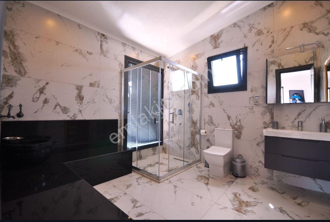 Kalkan Merkez Vatandaşlığa Uygun Deniz Manzaralı 4+1 Lüks Villa - Görsel 22