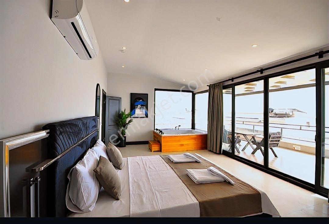 Kalkan Merkez Vatandaşlığa Uygun Deniz Manzaralı 4+1 Lüks Villa - Görsel 21