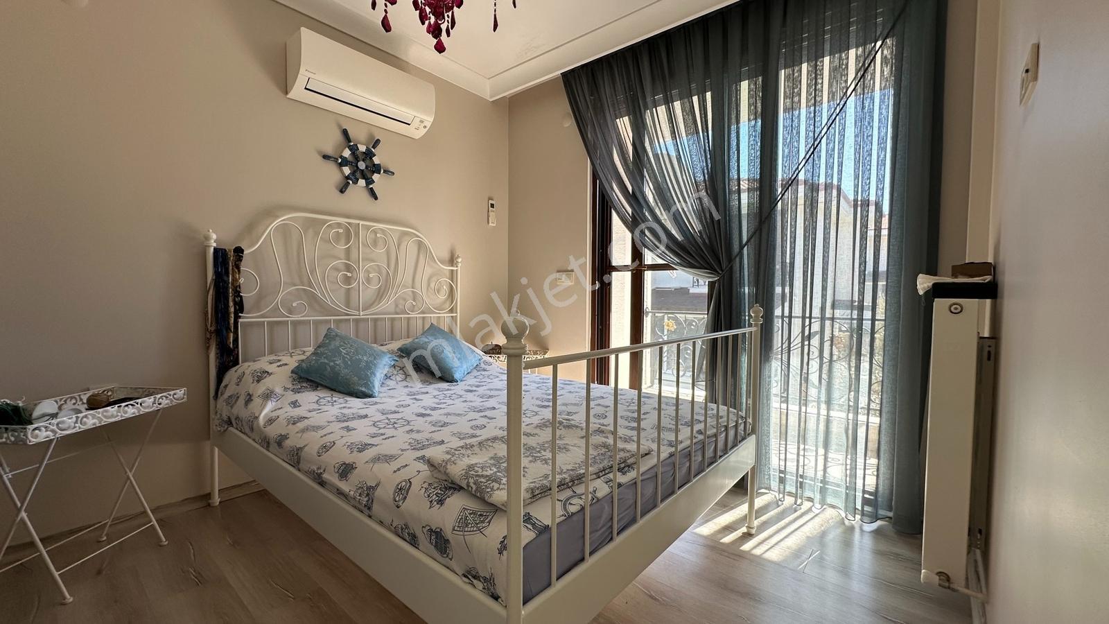 Ayvalık'ta Denize 50 Adım Satılık Müstakil 3+1 Villa - Görsel 15