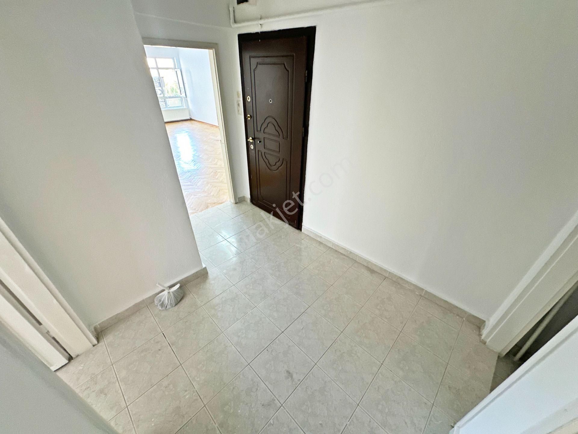 Galerıa Emlak'dan Subayevleri Son Durak Yanı 2. Kat 3+1 Mantolamalı Bina Yeni Boyalı Kiralık Daire - Görsel 19