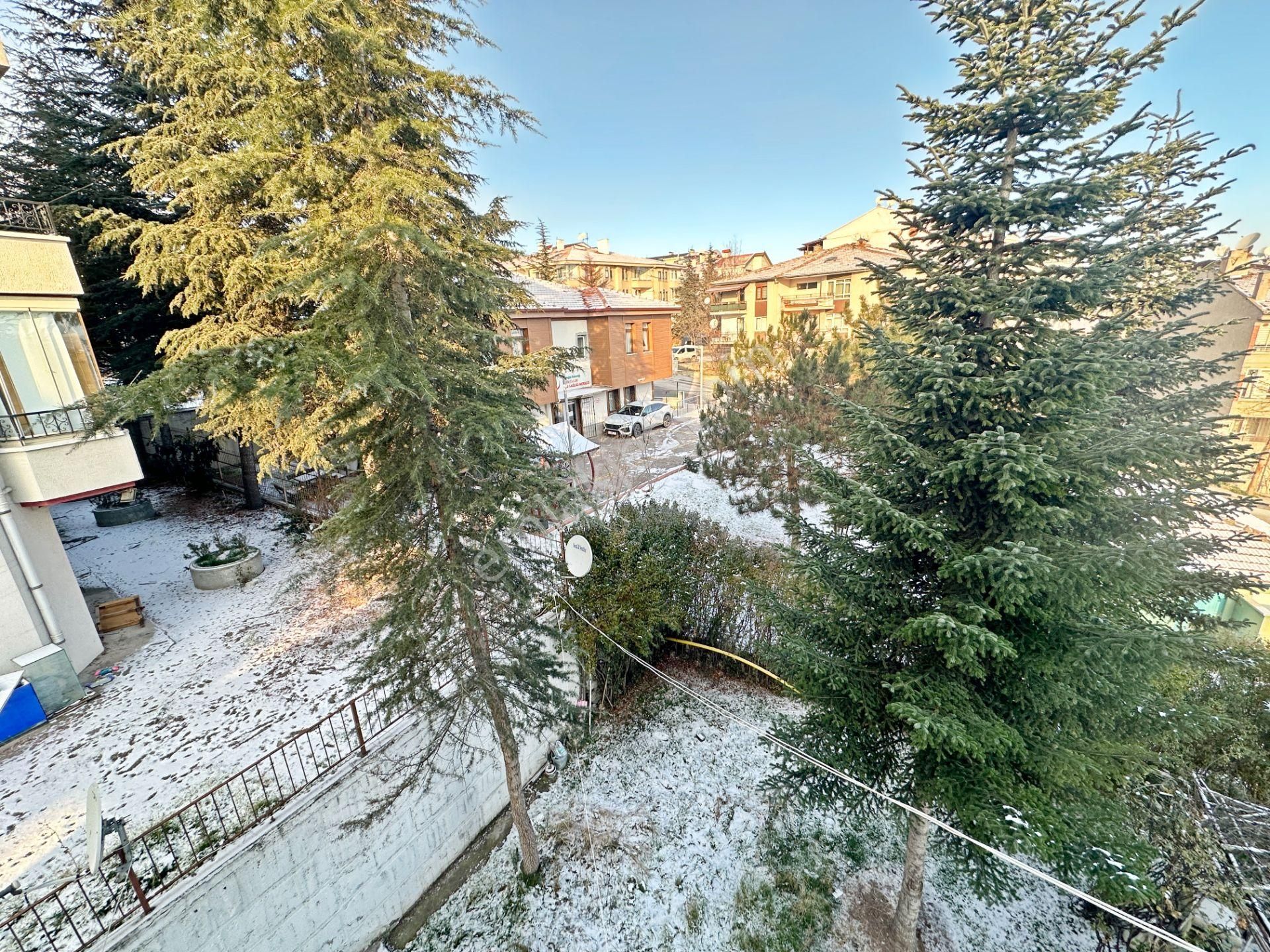 Galerıa Emlak'dan Subayevleri Son Durak Yanı 2. Kat 3+1 Mantolamalı Bina Yeni Boyalı Kiralık Daire - Görsel 32