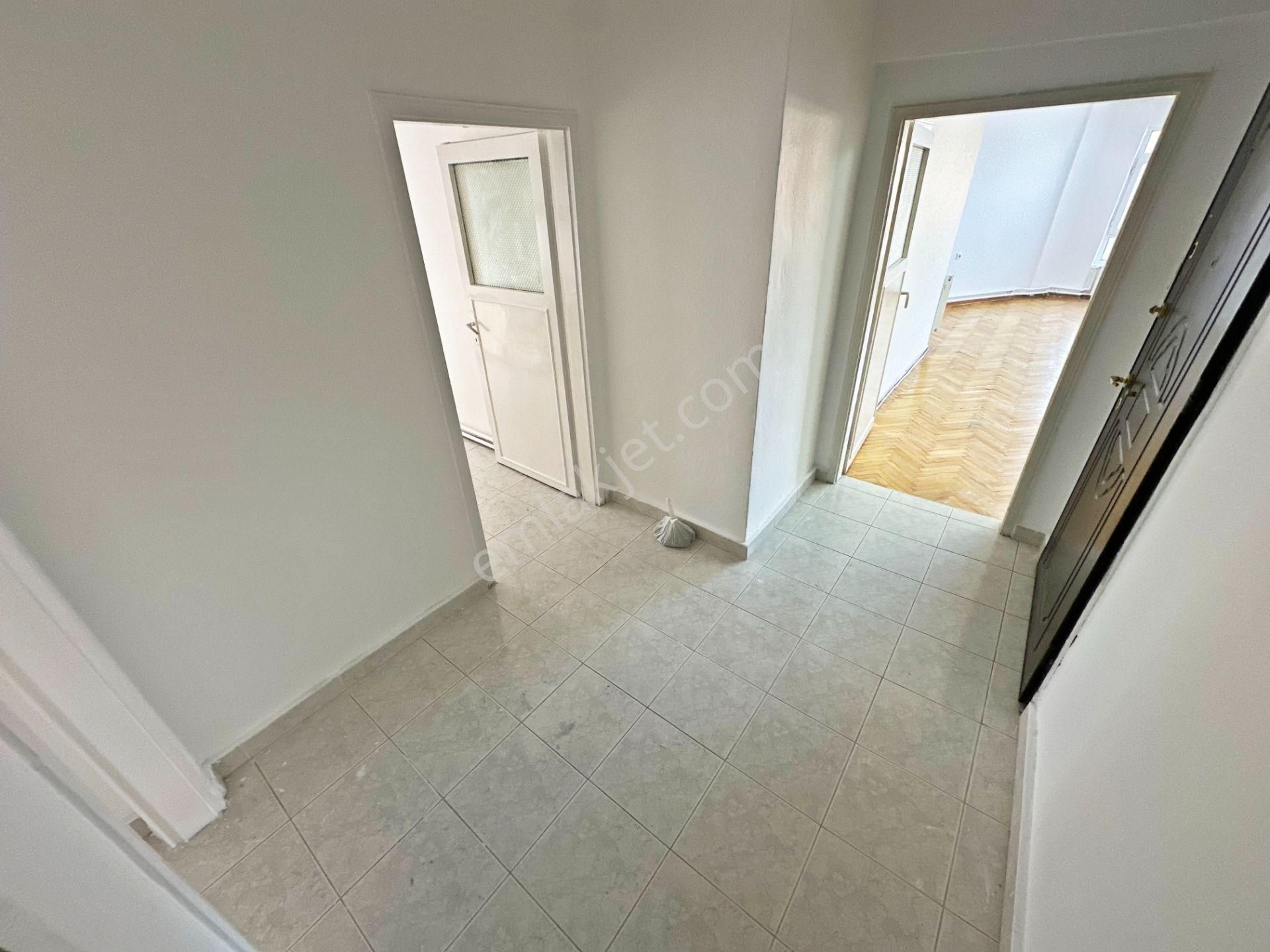 Galerıa Emlak'dan Subayevleri Son Durak Yanı 2. Kat 3+1 Mantolamalı Bina Yeni Boyalı Kiralık Daire - Görsel 18