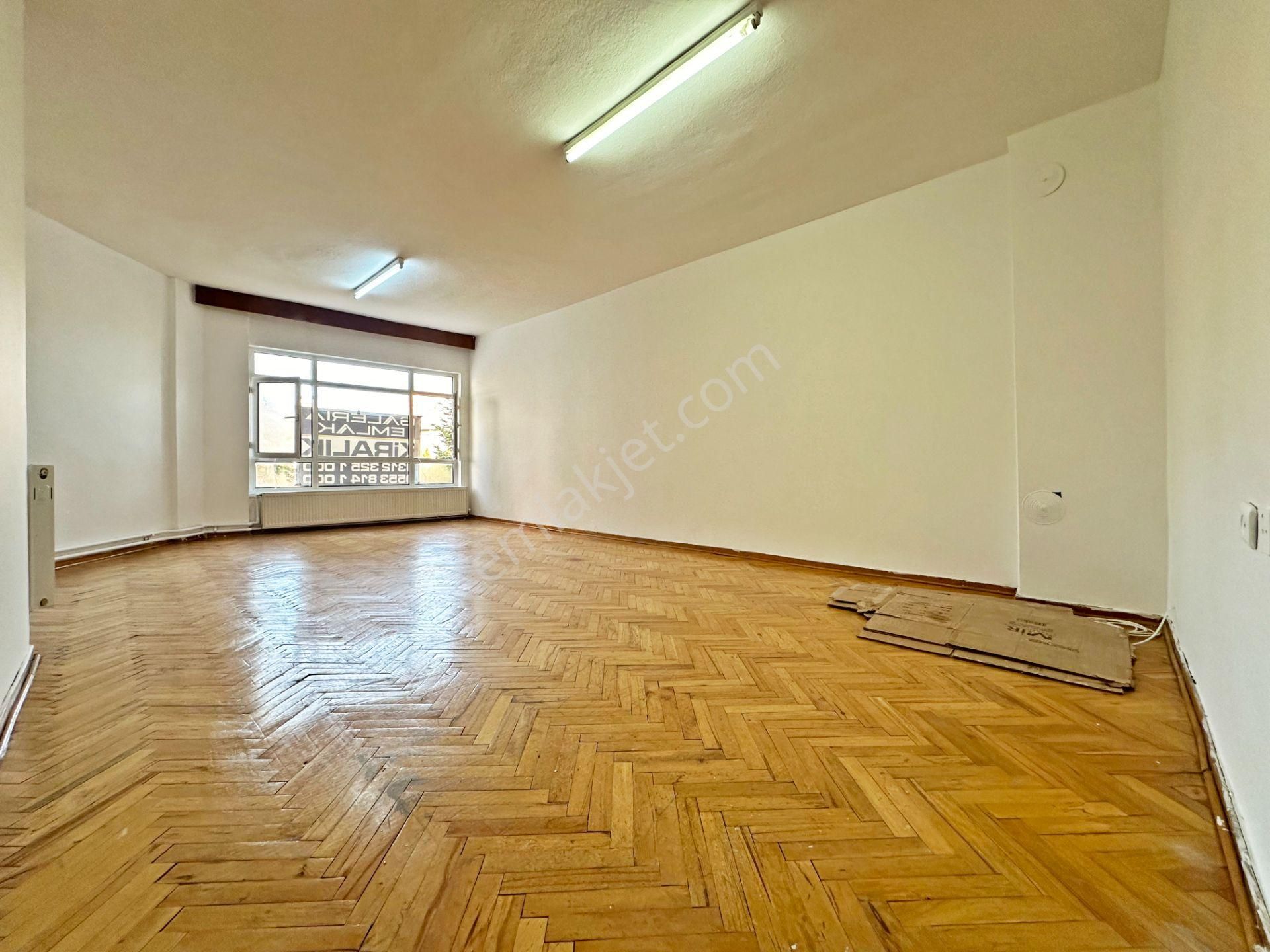 Galerıa Emlak'dan Subayevleri Son Durak Yanı 2. Kat 3+1 Mantolamalı Bina Yeni Boyalı Kiralık Daire - Görsel 2