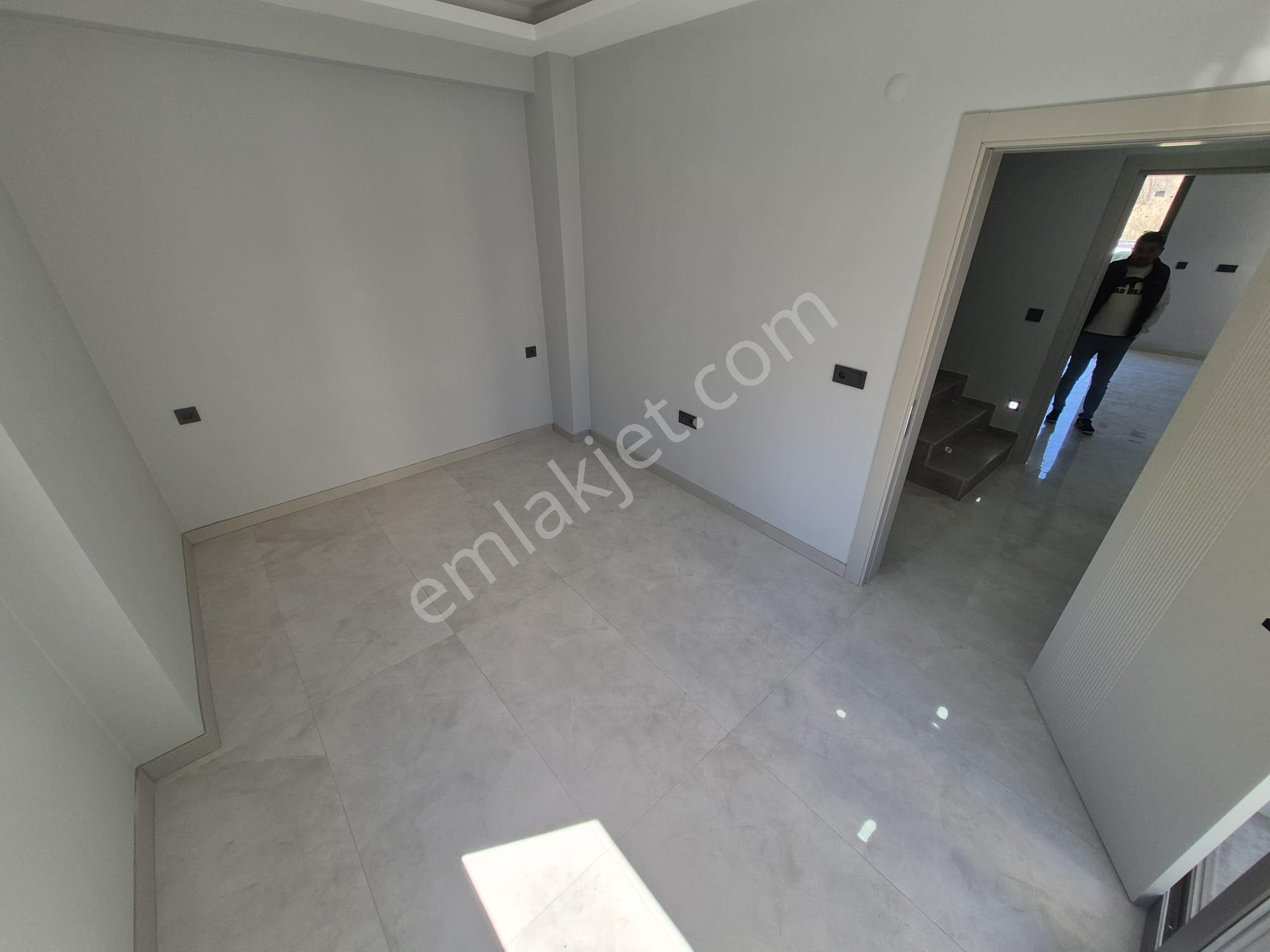 Balıkesir Edremit Tahtakuşlar'da Deniz'e Çok Yakın Satılık Tek Müstakil Villa - Görsel 39