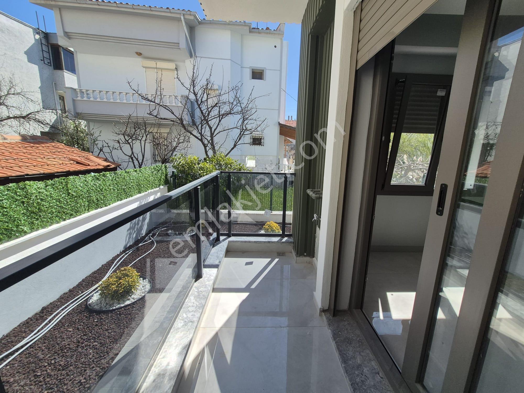 Balıkesir Edremit Tahtakuşlar'da Deniz'e Çok Yakın Satılık Tek Müstakil Villa - Görsel 32