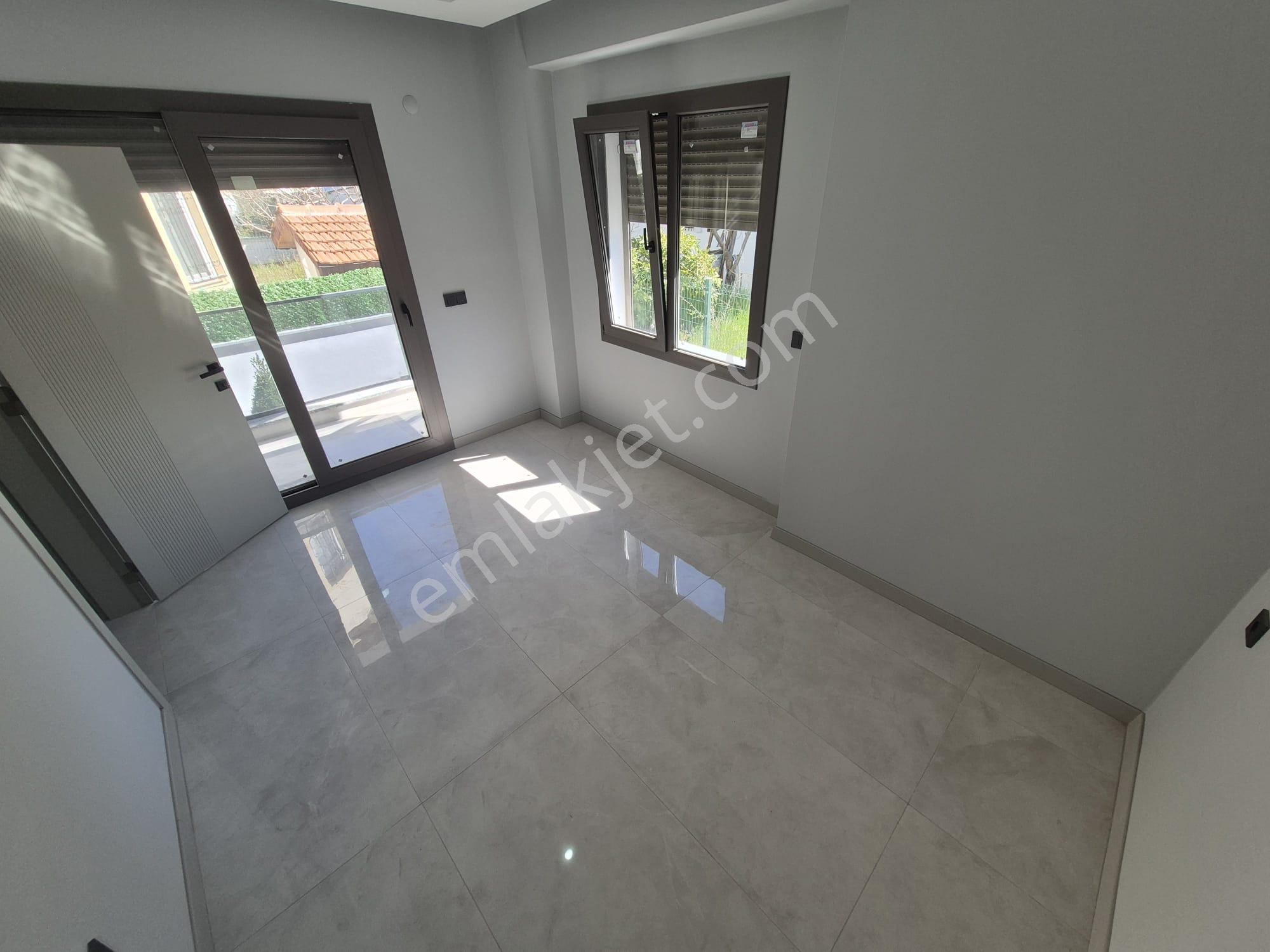 Balıkesir Edremit Tahtakuşlar'da Deniz'e Çok Yakın Satılık Tek Müstakil Villa - Görsel 34