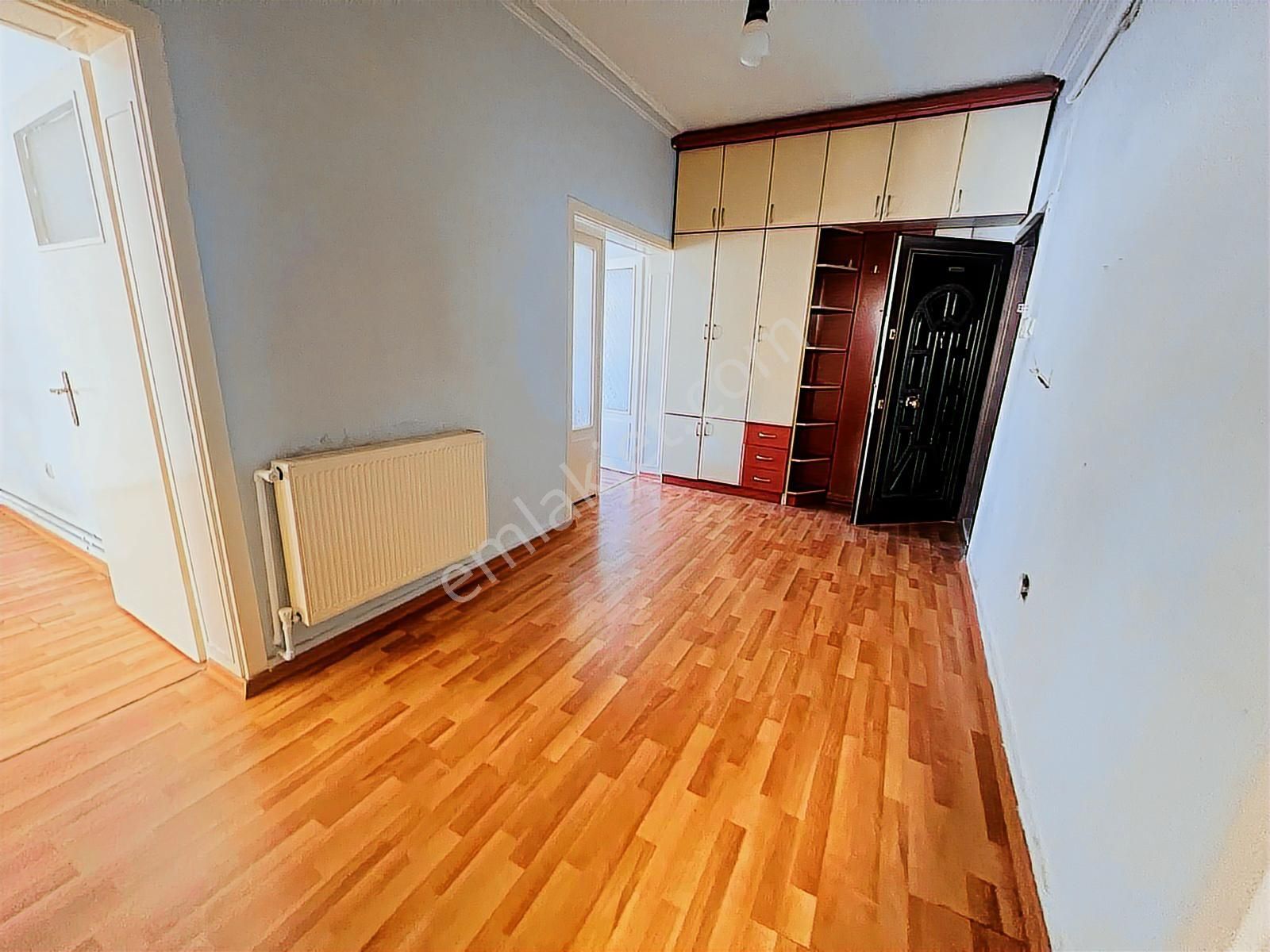 Kuyubaşı Metroya 1 Dk Tam Merkezde 1. Kat Öncephe 3+1 Yapılı - Görsel 6