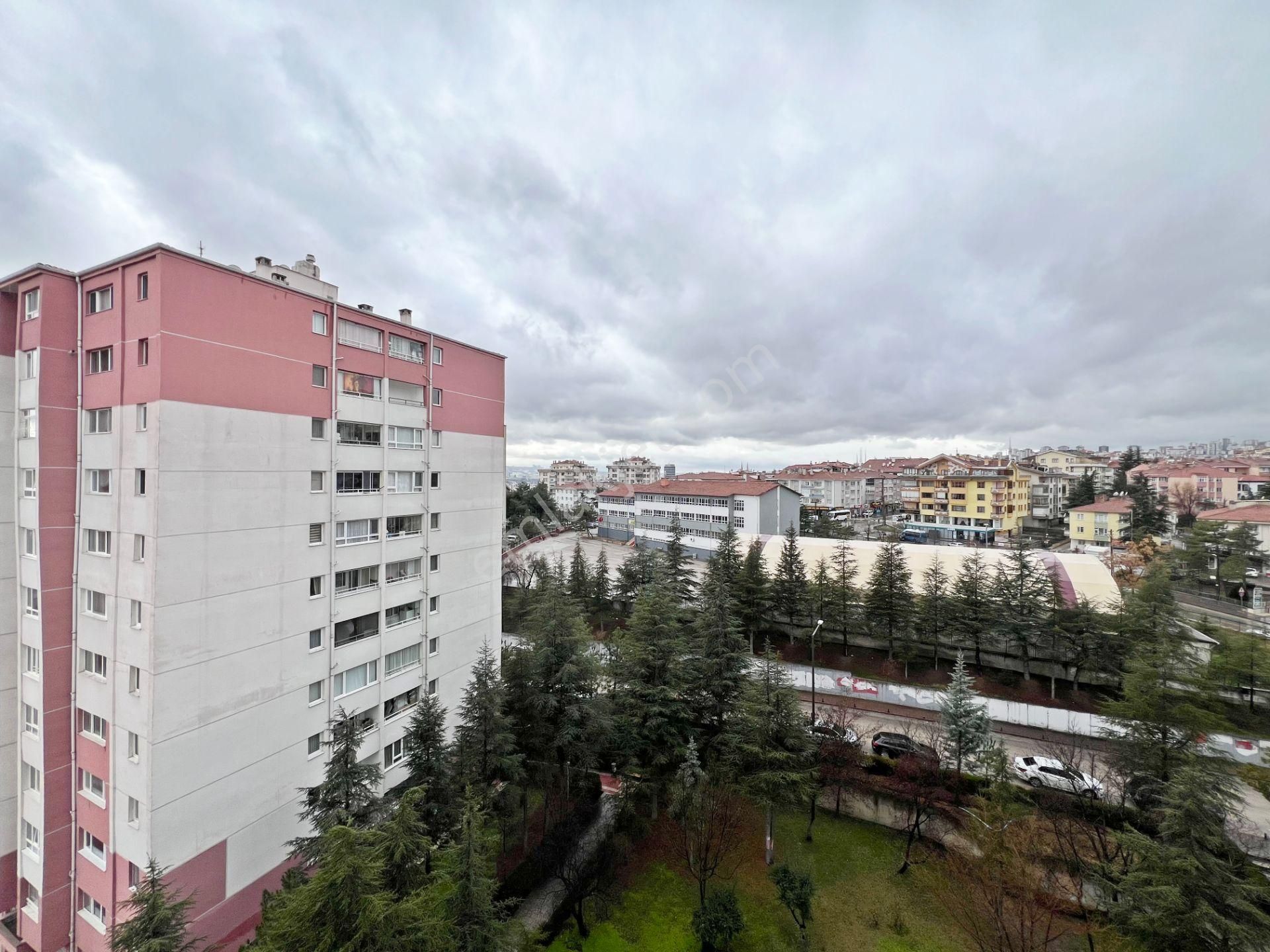 Etlik Emlakbank Blokları'nda Çift Asansörlü 2+1 Kilerli 8.kat Güney Cephe Kiralık Daire!!