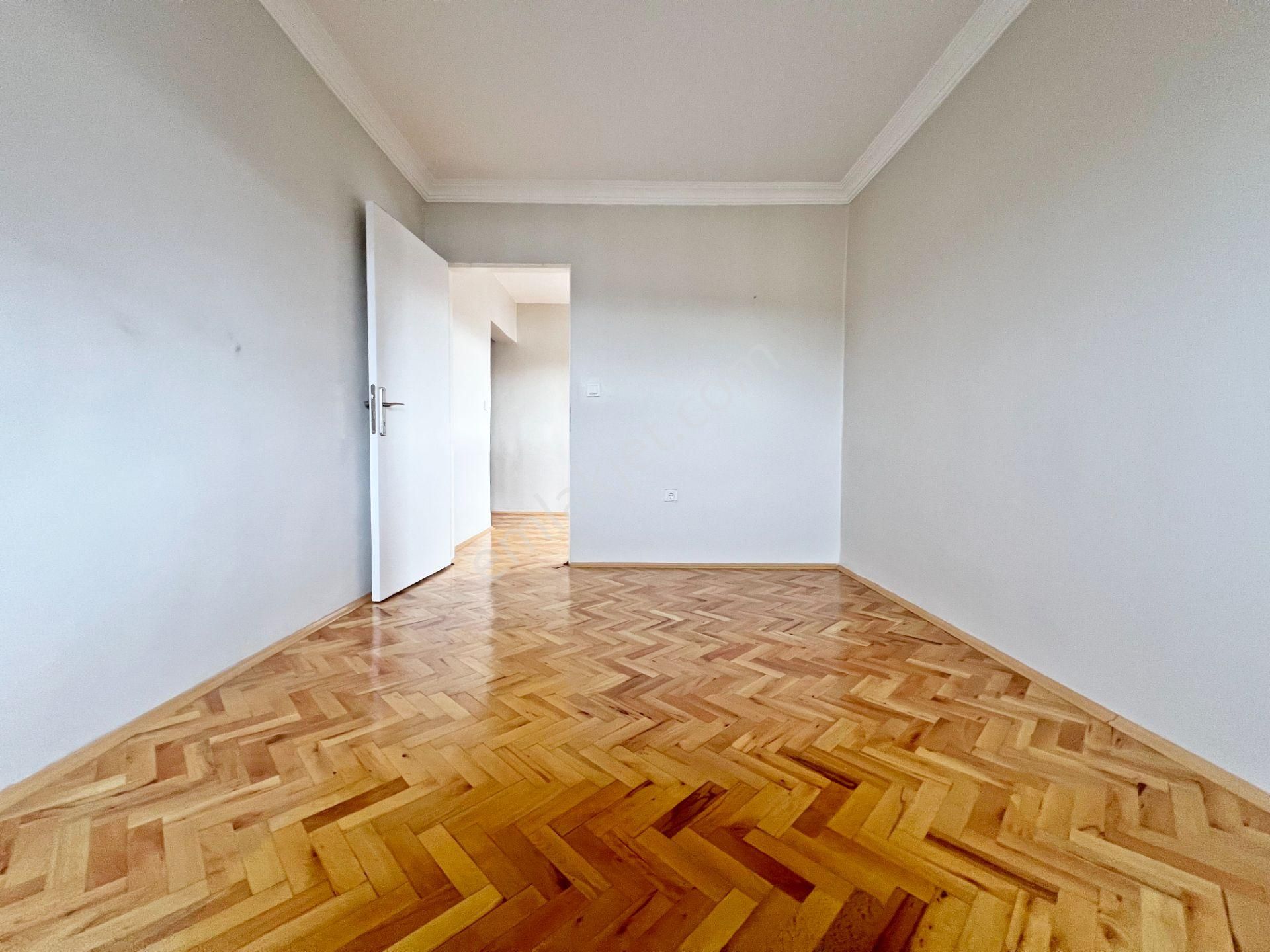 Etlik Emlakbank Blokları'nda Çift Asansörlü 2+1 Kilerli 8.kat Güney Cephe Kiralık Daire!! - Görsel 4