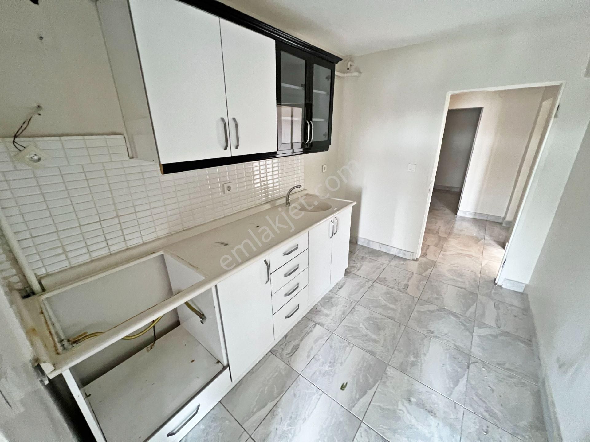 Etlik Emlakbank Blokları'nda Çift Asansörlü 2+1 Kilerli 8.kat Güney Cephe Kiralık Daire!! - Görsel 8