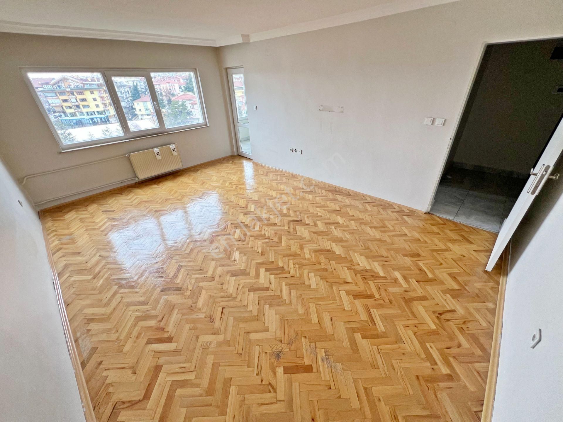 Etlik Emlakbank Blokları'nda Çift Asansörlü 2+1 Kilerli 8.kat Güney Cephe Kiralık Daire!! - Görsel 15