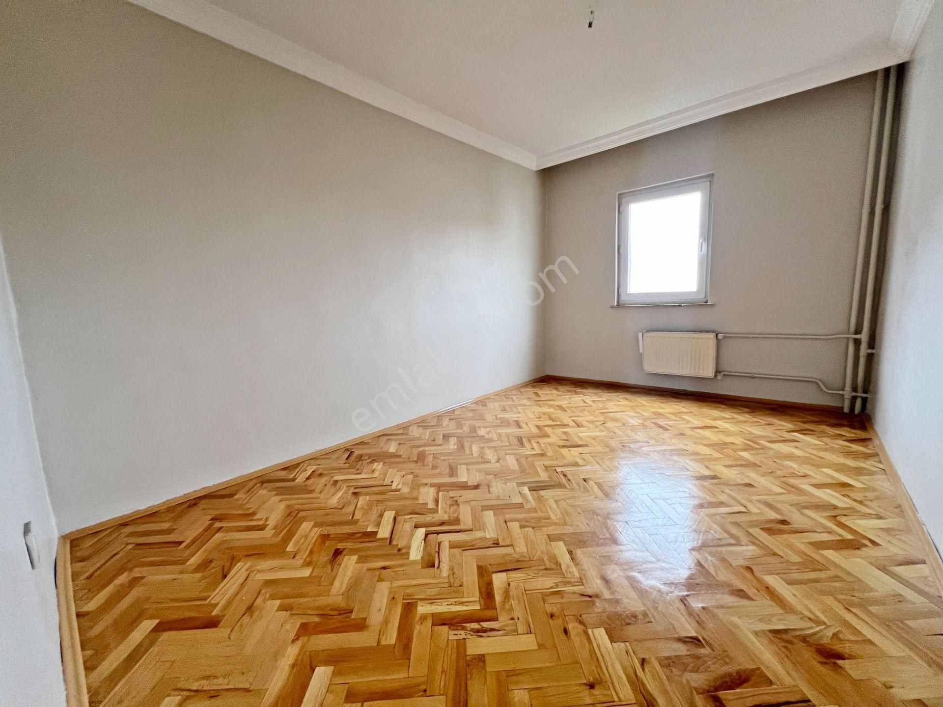 Etlik Emlakbank Blokları'nda Çift Asansörlü 2+1 Kilerli 8.kat Güney Cephe Kiralık Daire!! - Görsel 2