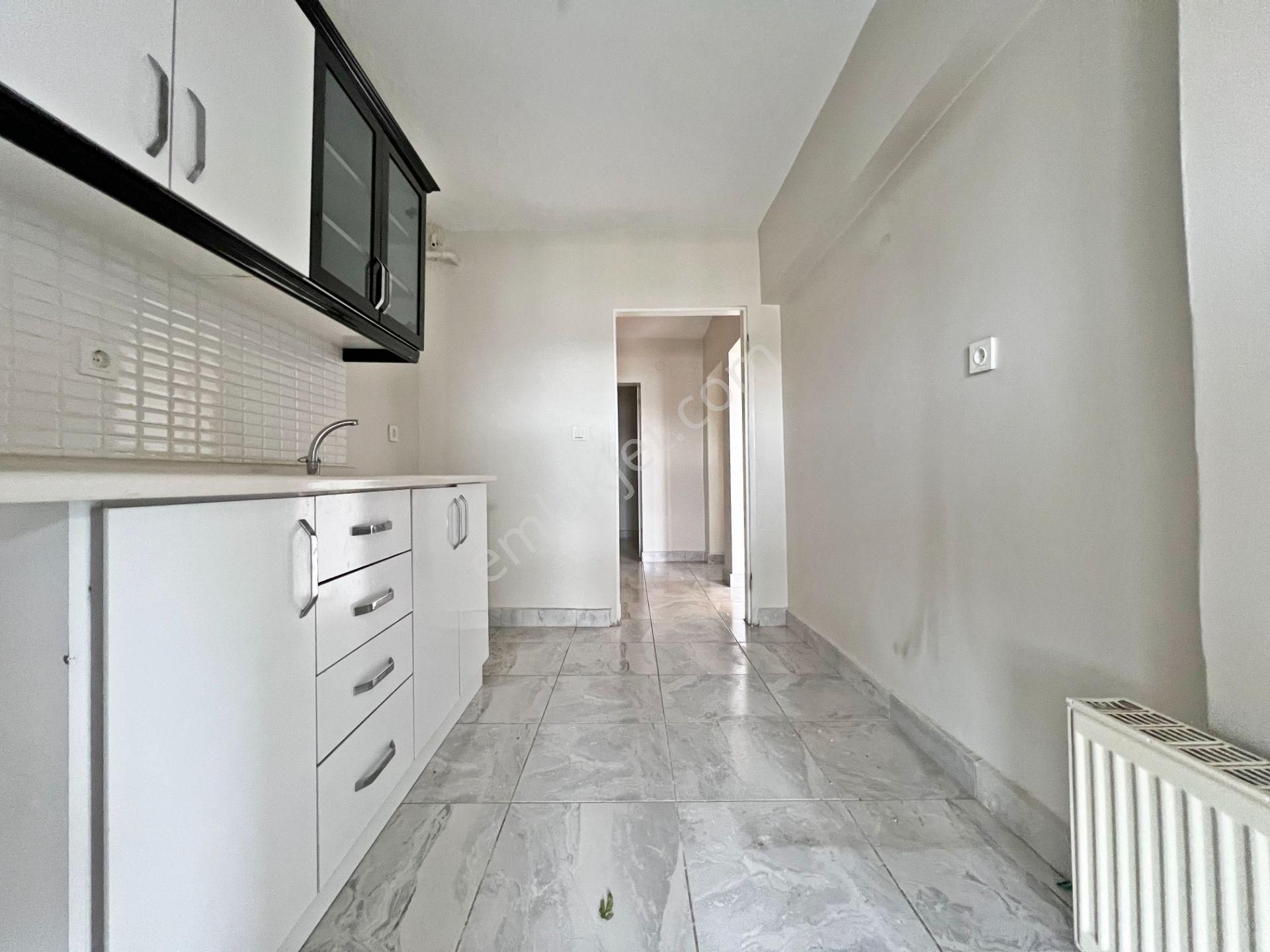 Etlik Emlakbank Blokları'nda Çift Asansörlü 2+1 Kilerli 8.kat Güney Cephe Kiralık Daire!! - Görsel 10