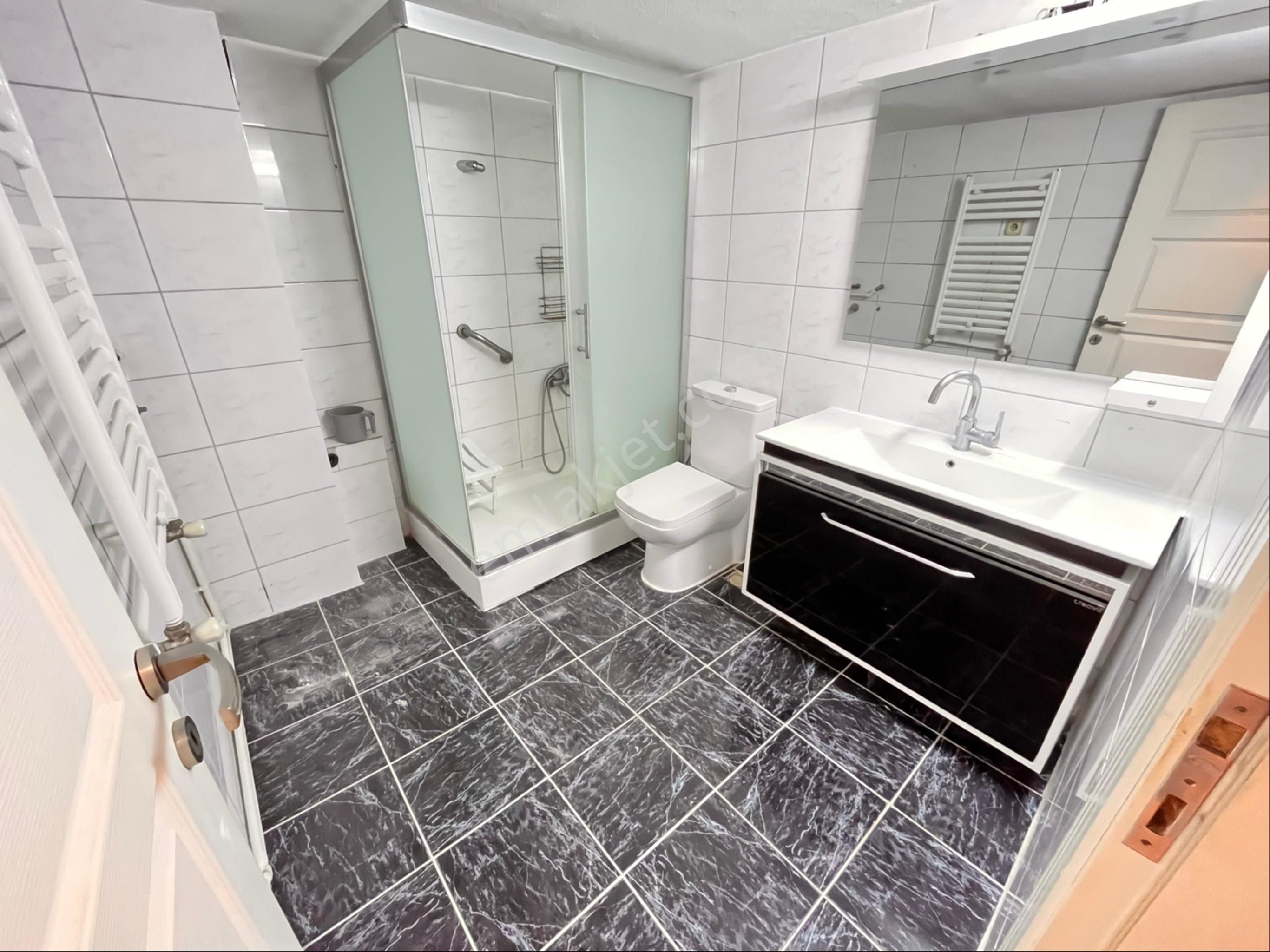 Esenyalı Da Ukep Koleji Karşısında 3+1 120m2 Otoparklı Asansörlü Köşe Daire - Görsel 22