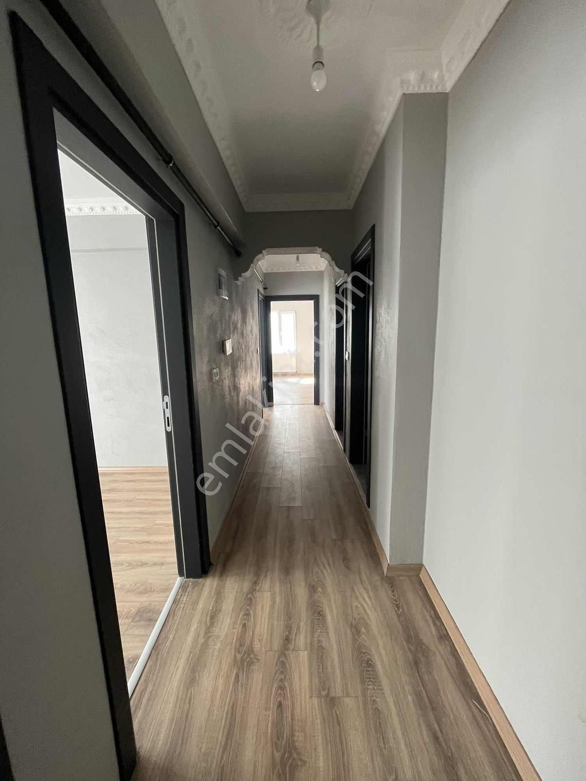 Hılal Gayrımenkul'den Amasyalılar Meydana Mevkı 2 + 1 - Görsel 23