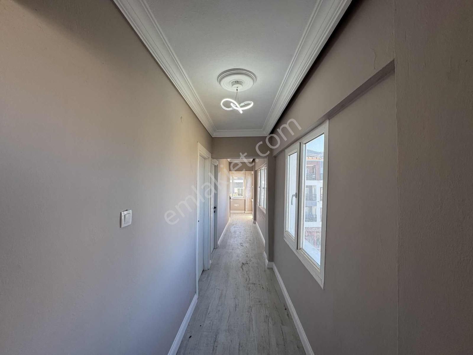 Kuşadası Davutlar'da Ayrı Mutfak 105 M2 Satılık 2+1 Daire - Görsel 16