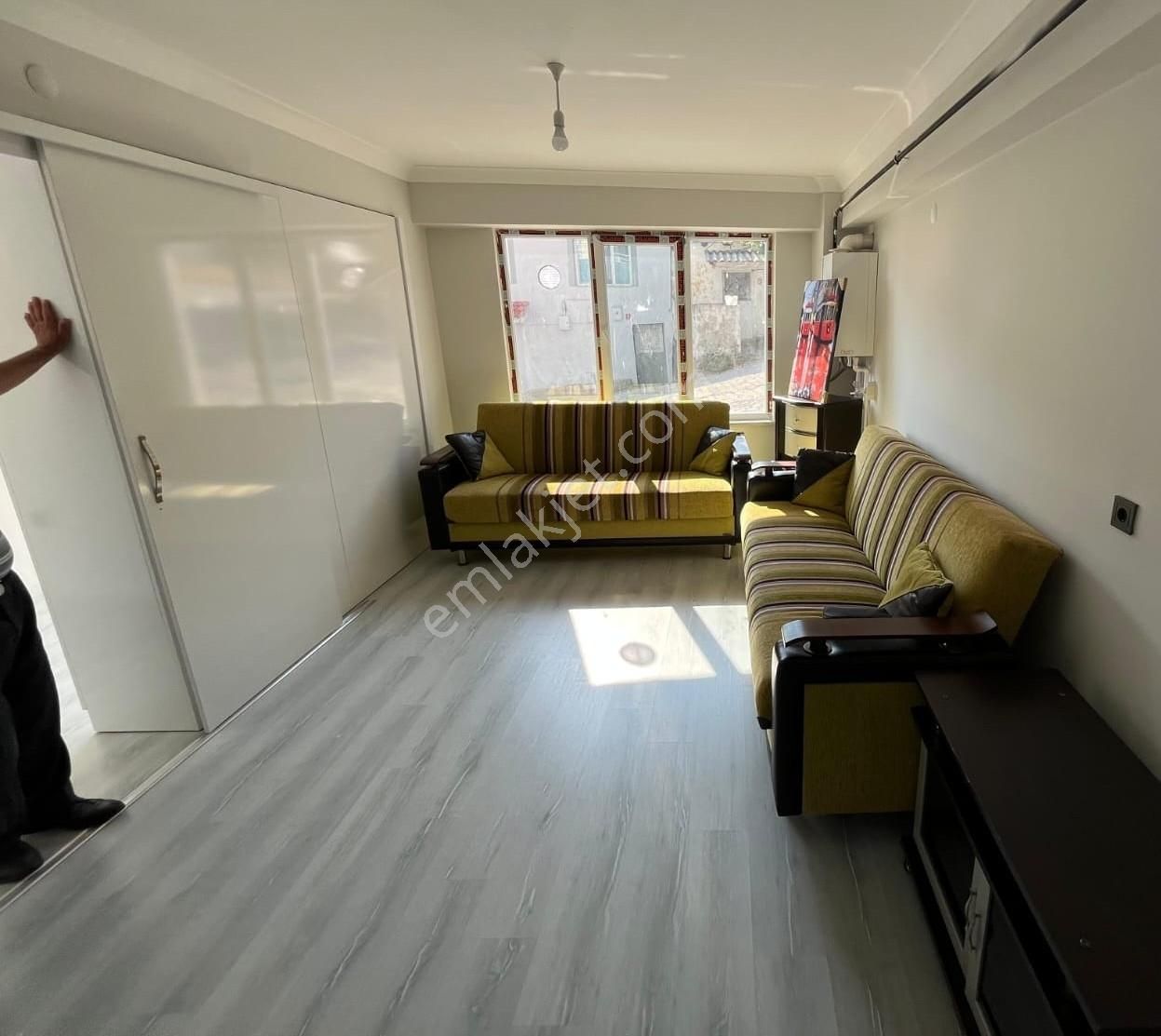 Sabri Uğur Parkı Yakınında Çift Girişli 1+1 Daire - Görsel 2