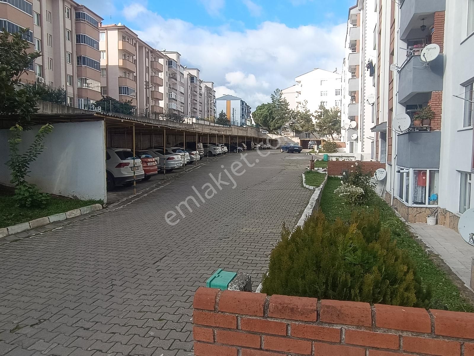Edremit Yolu Kenarı Adnan Menderes Mah.de 3+1 Daire - Görsel 4