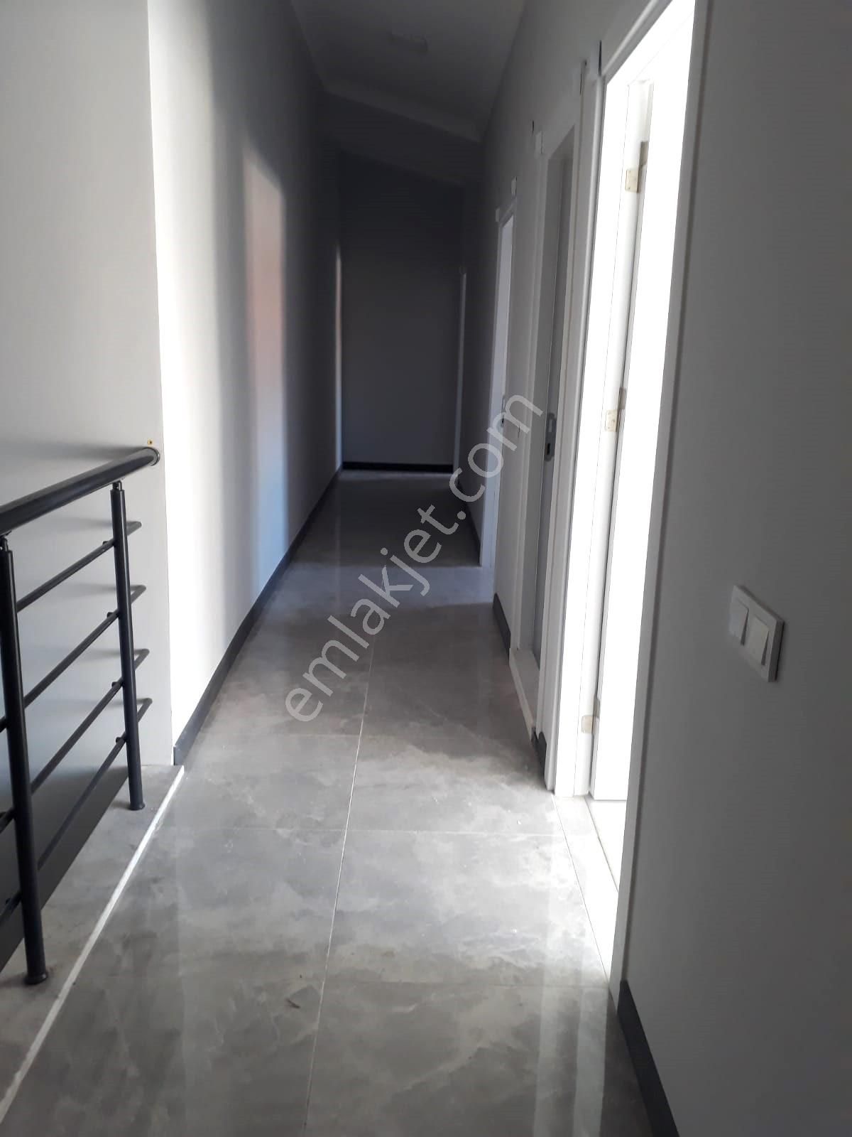 Koray Lisesinin Yanında Kullanışlı 3+1 Satılık Dubleks Daire - Görsel 13