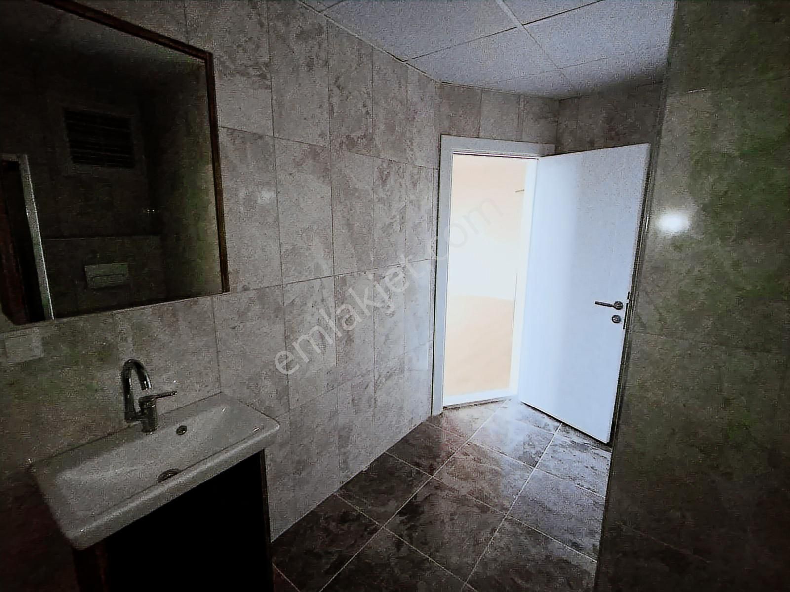 Sütlüce Mah. 1+1 Kat Mülkiyetli, Asansörlü Daire - Görsel 3