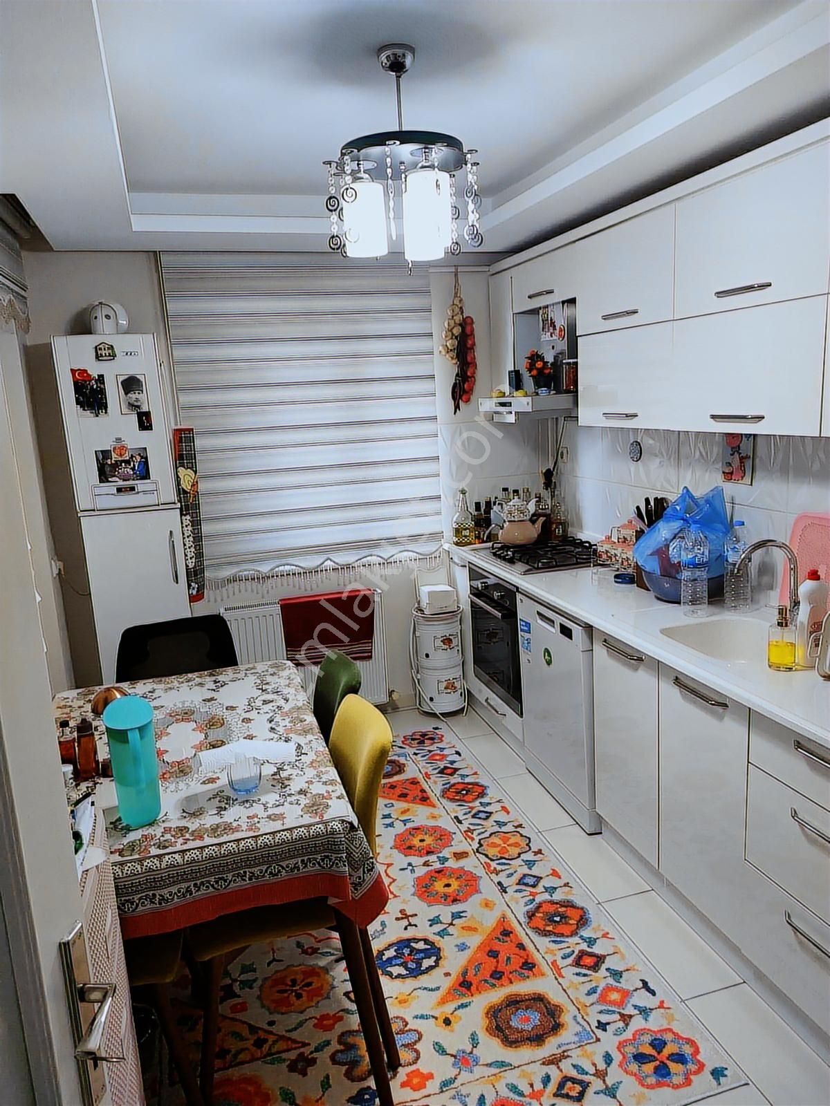 Plevne Mah.de 2+1 /11 Yaşında Arakat Daire - Görsel 3