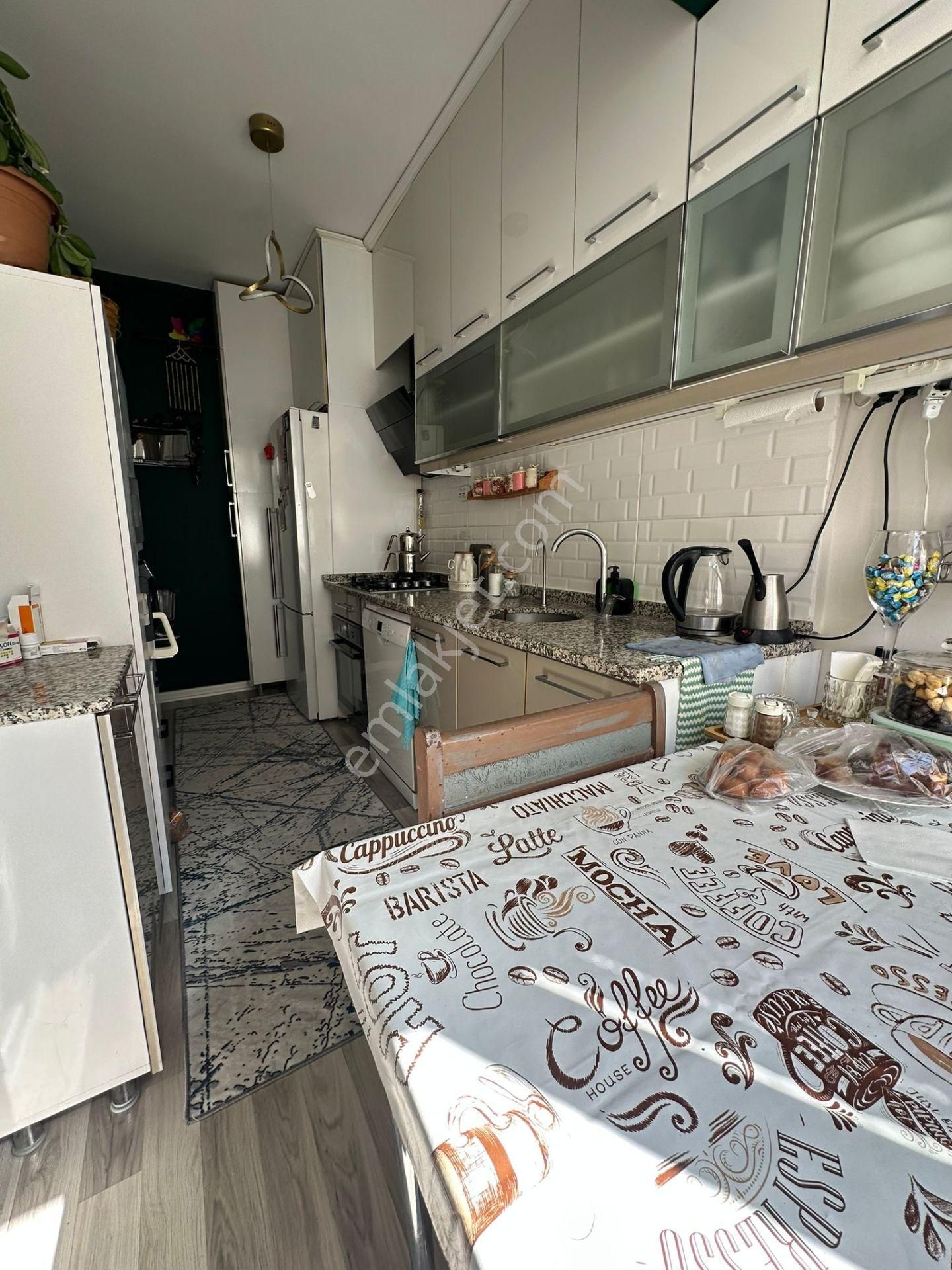 Acil ! Çavdar Sokak'da Metro Yakını 3+1 Orta Kat Ön Cep Full - Görsel 31