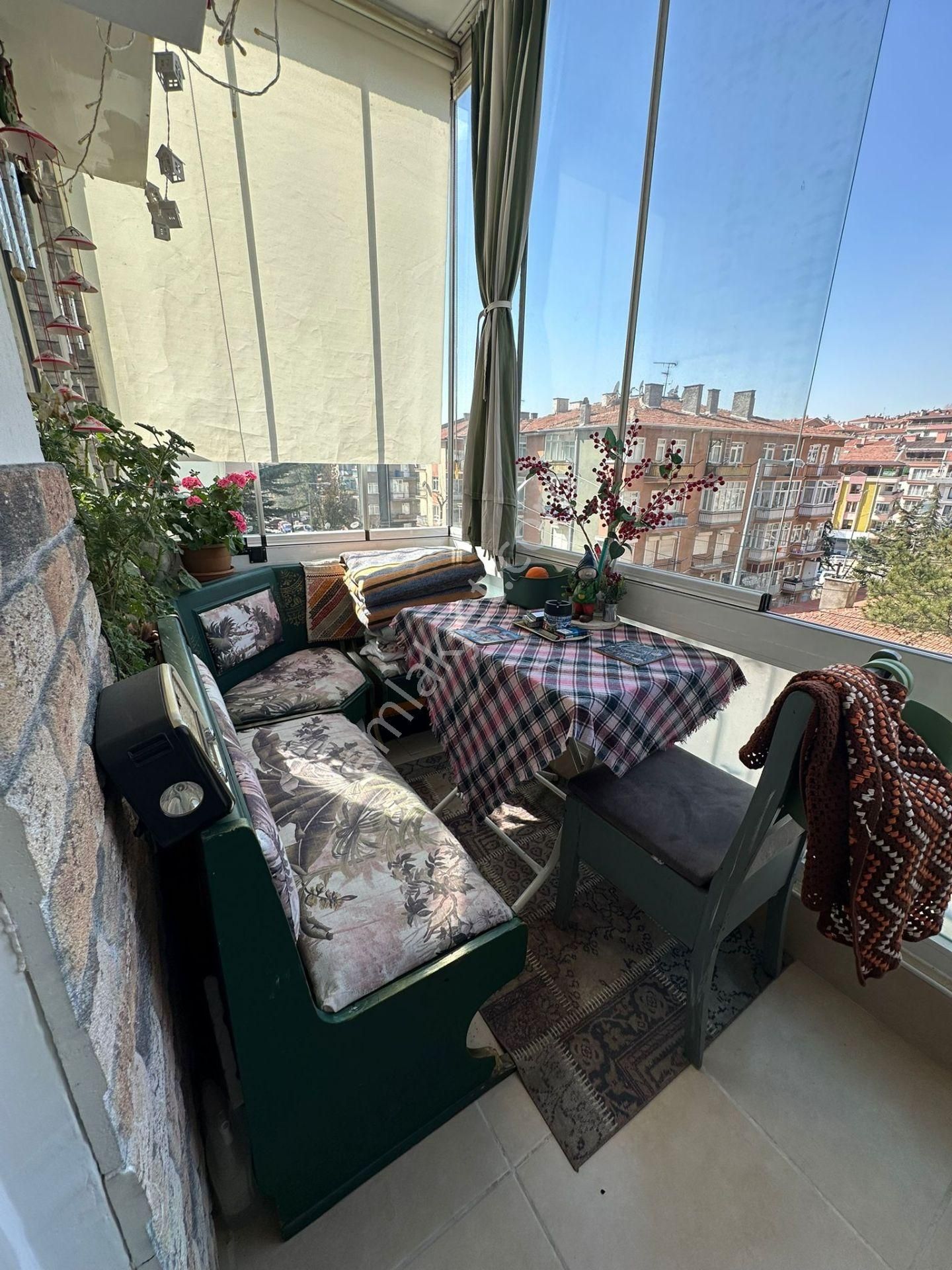 Acil ! Çavdar Sokak'da Metro Yakını 3+1 Orta Kat Ön Cep Full - Görsel 26